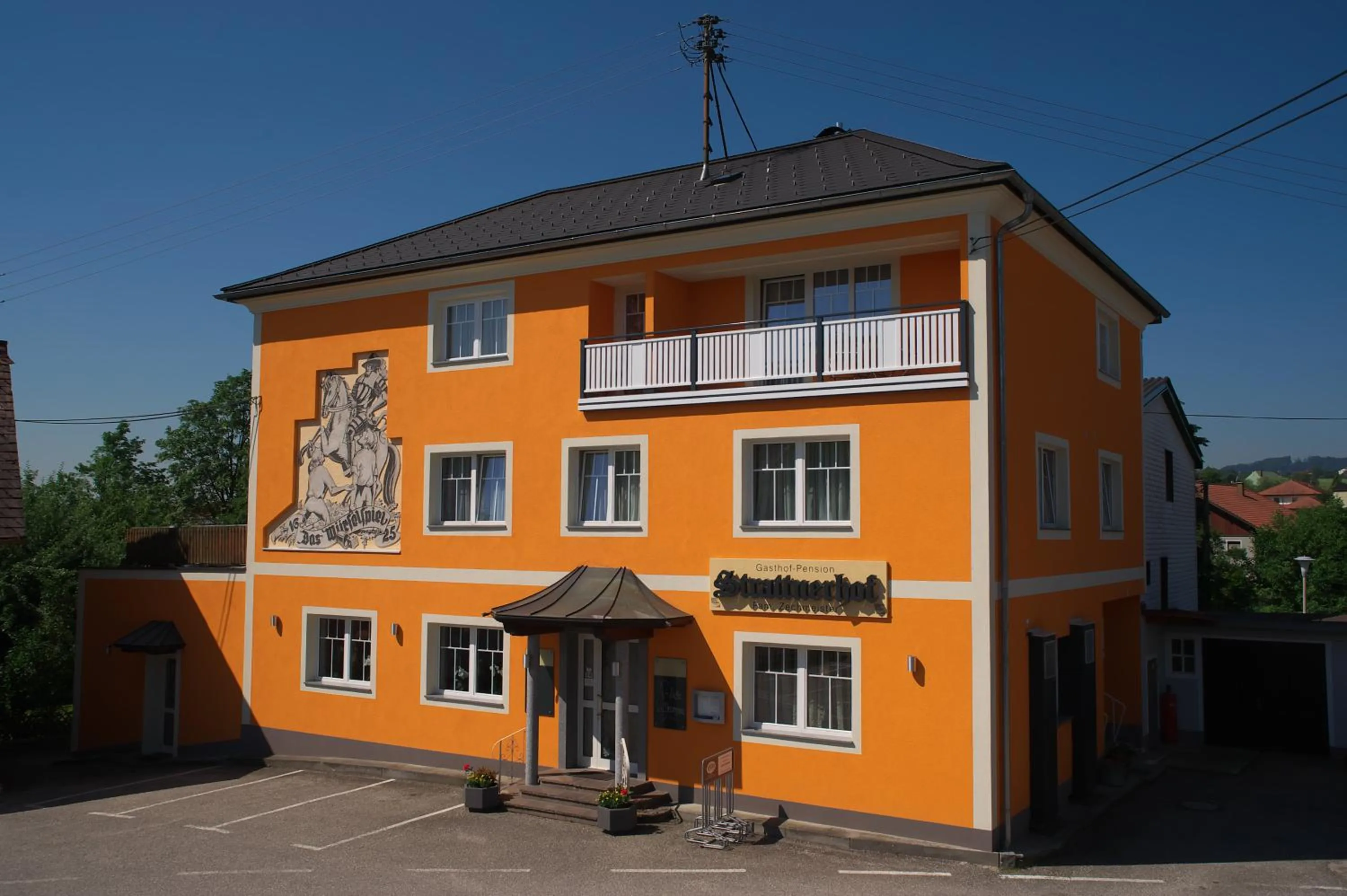 Property building in Strattnerhof