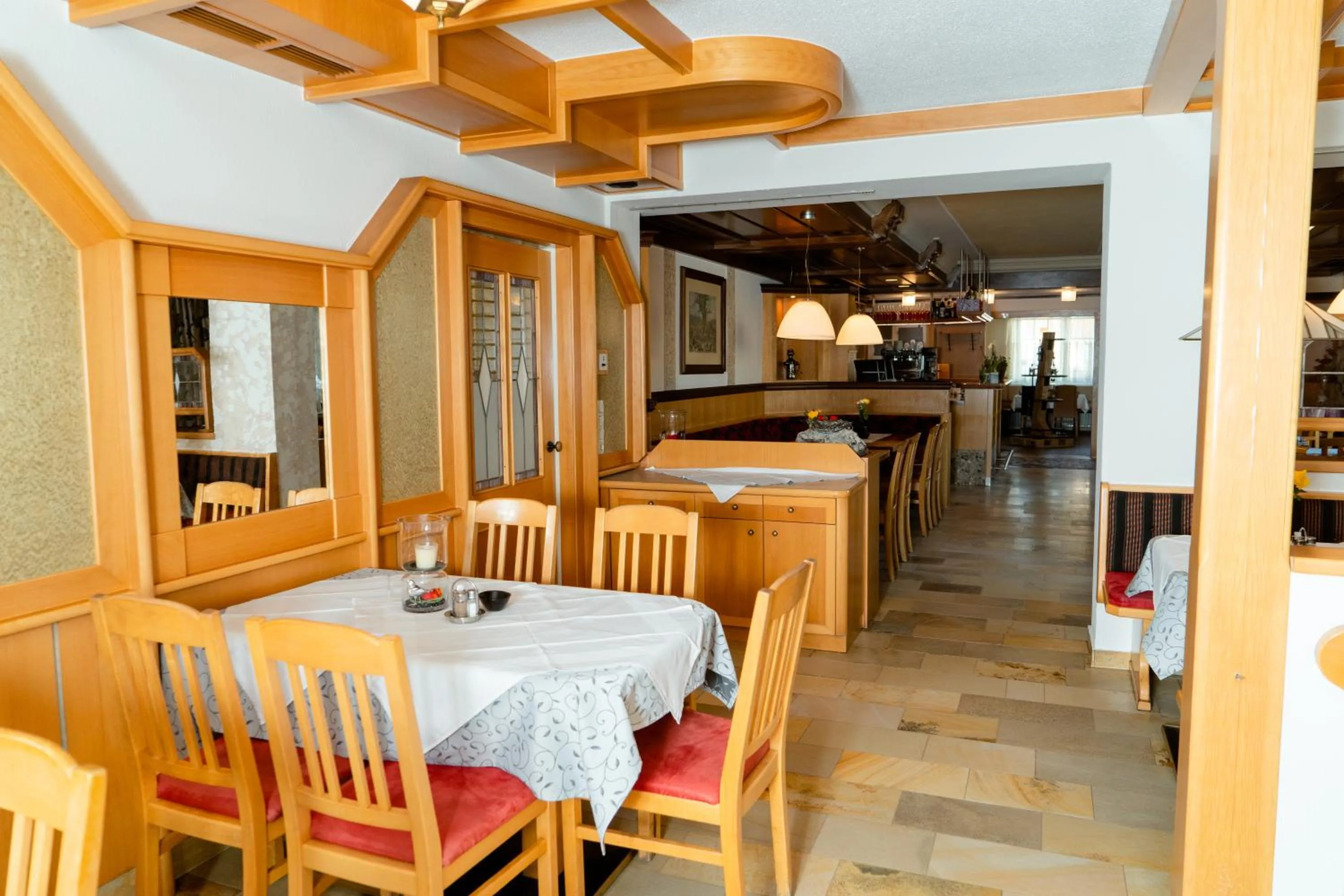 Restaurant/places to eat in Strattnerhof