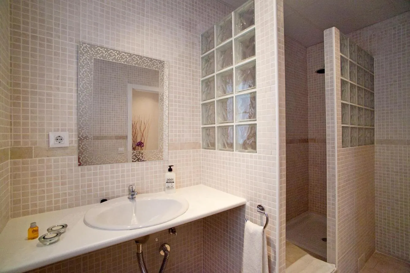 Bathroom in Hostal Martinval