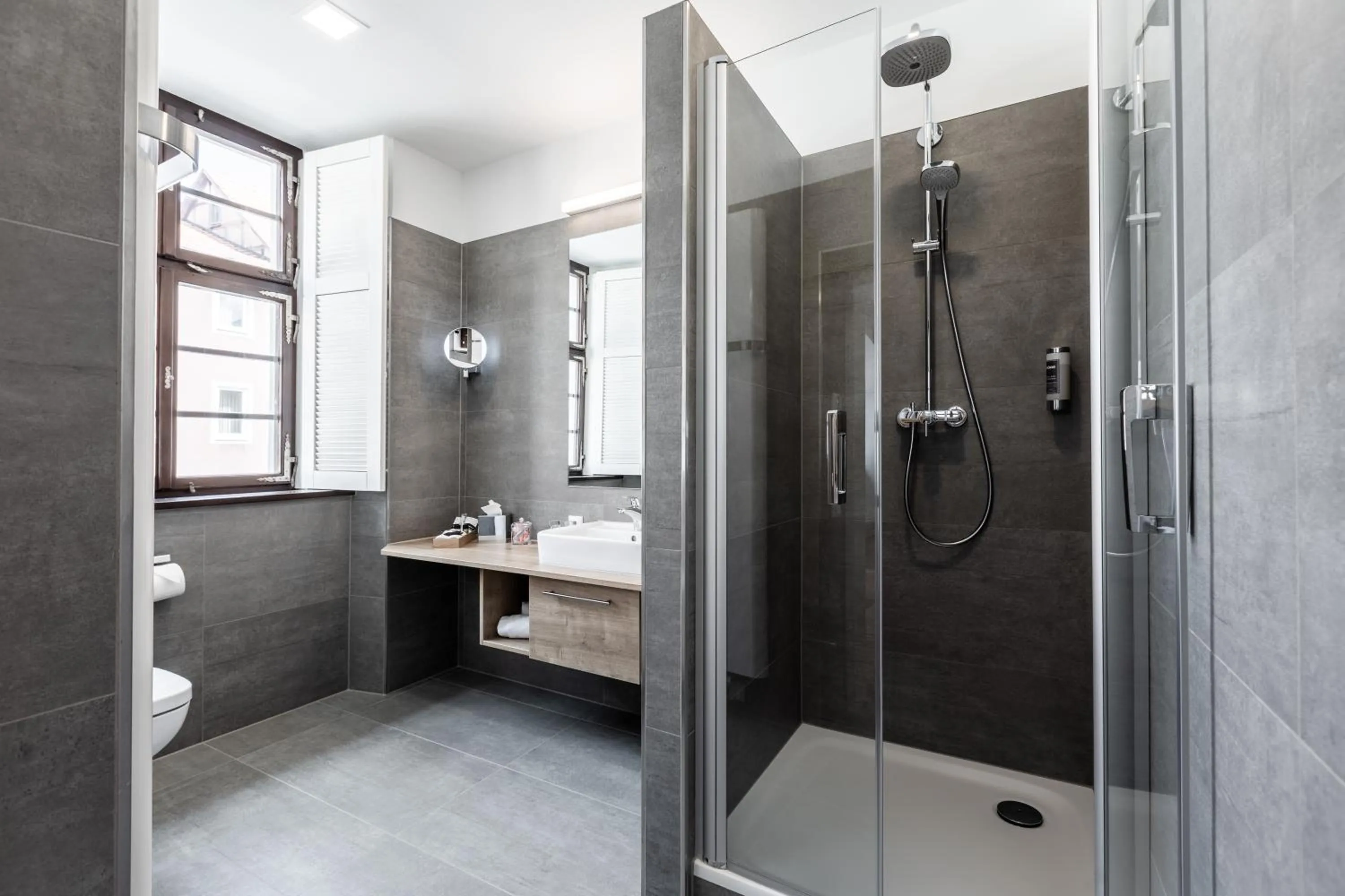 Bathroom in Schwan und Post Business Quarters