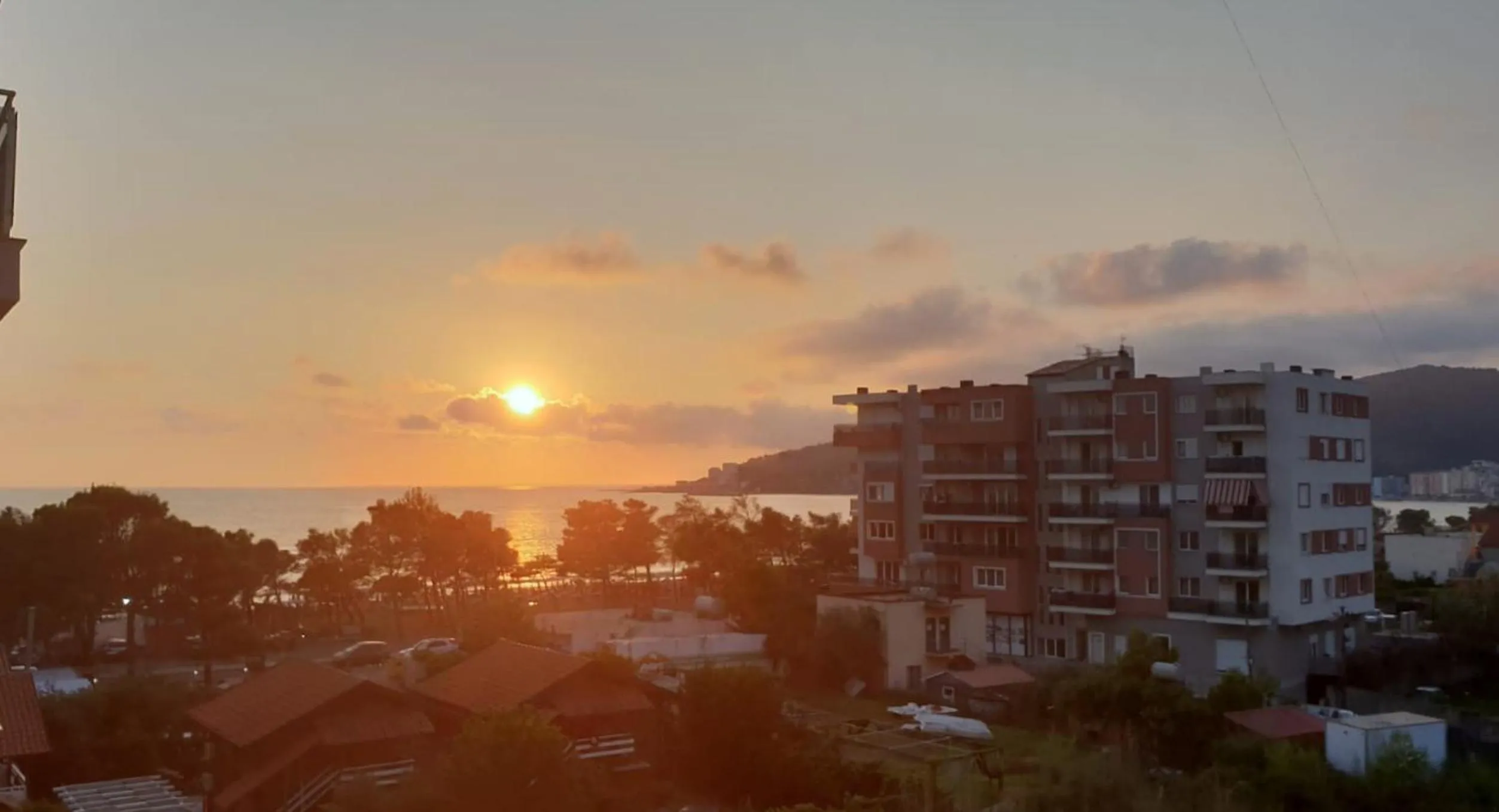 Shengjin - Helios Home