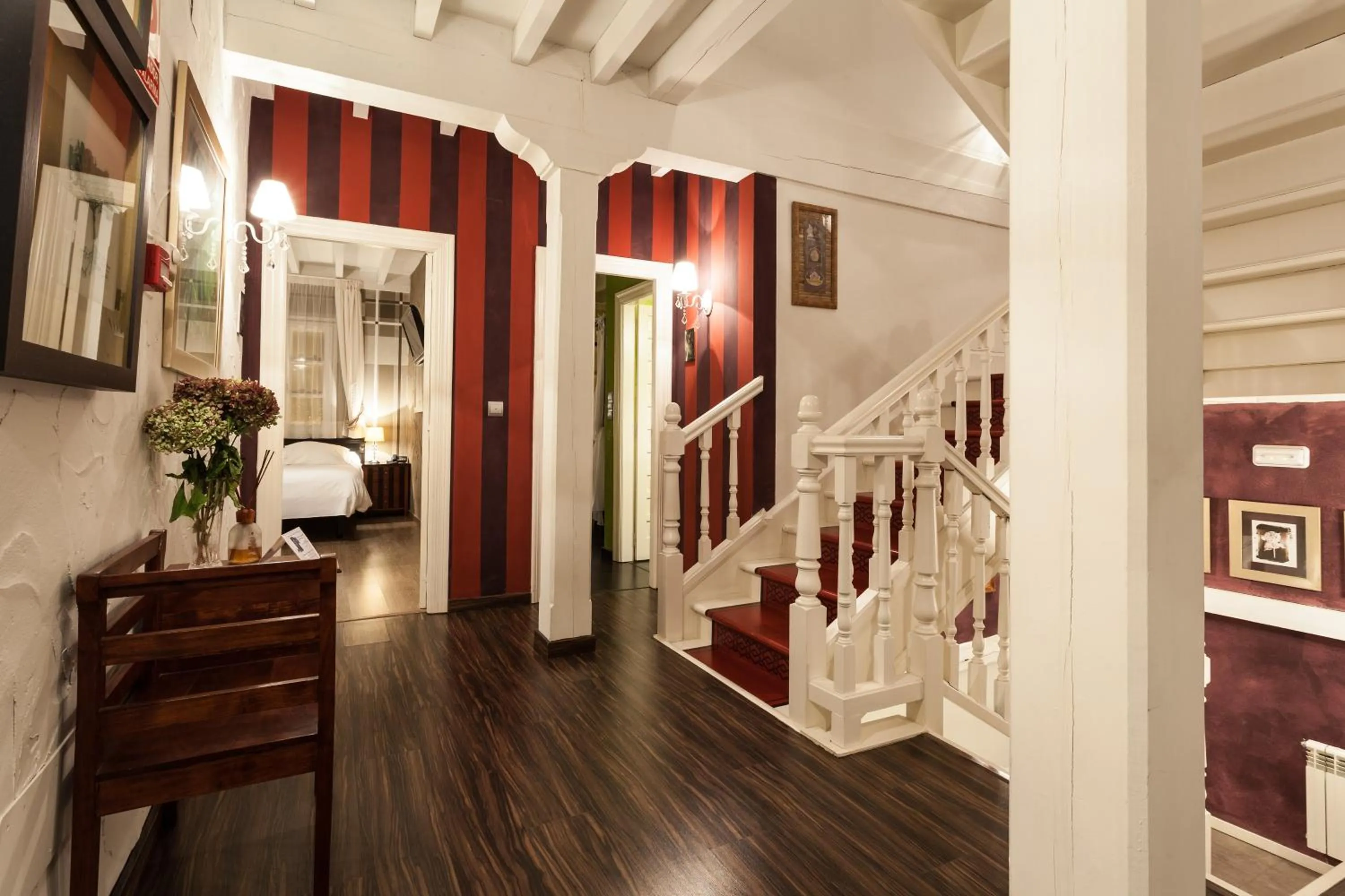 Area and facilities in El Bosque de La Anjana