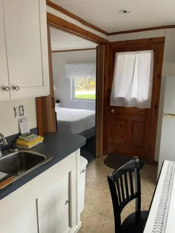 Bed in Elmwood Motor Court