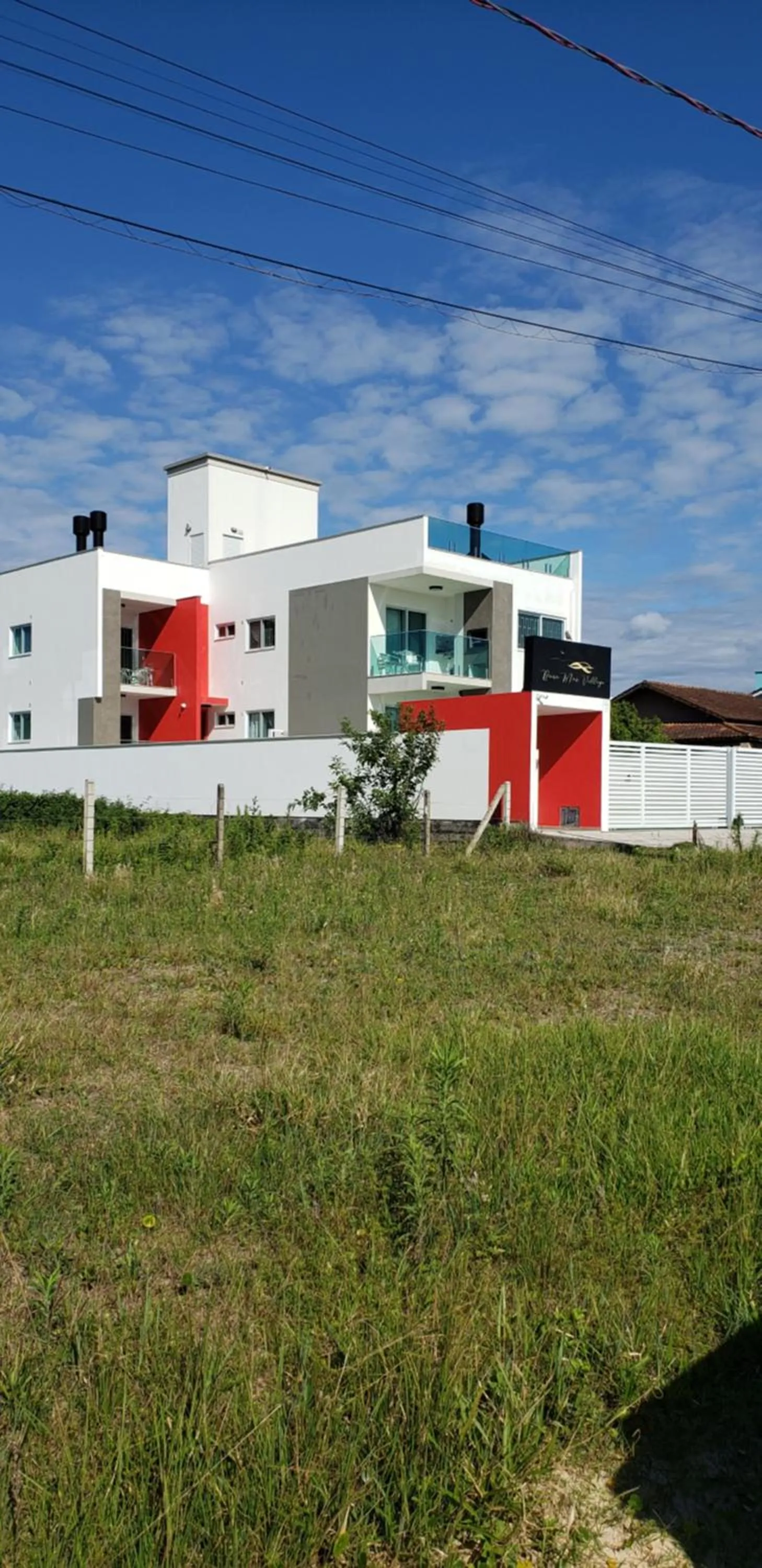 Property building in Beira Mar Village