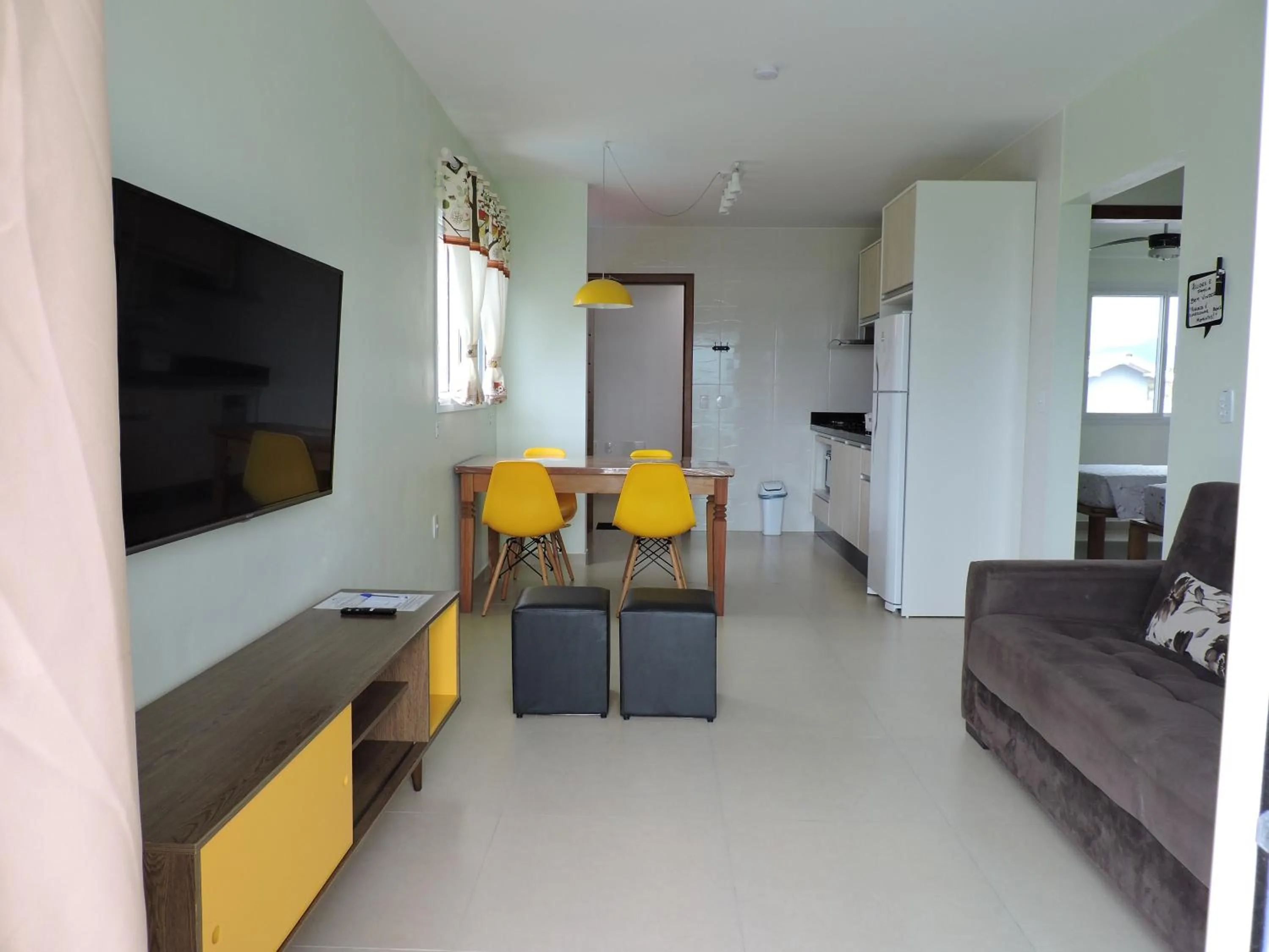 Kitchen or kitchenette in Beira Mar Village