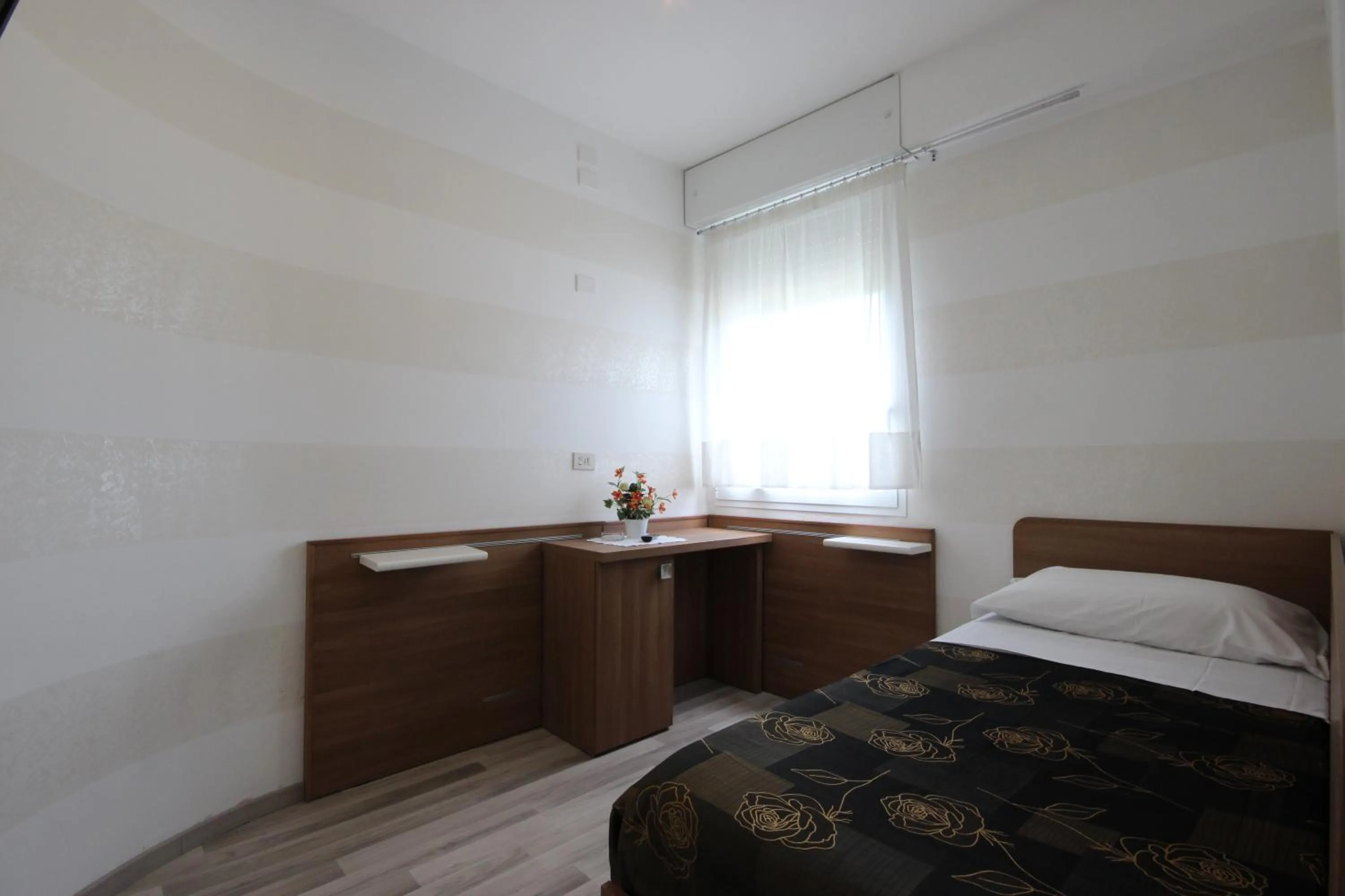 Photo of the whole room, Bed in Hotel Arabel