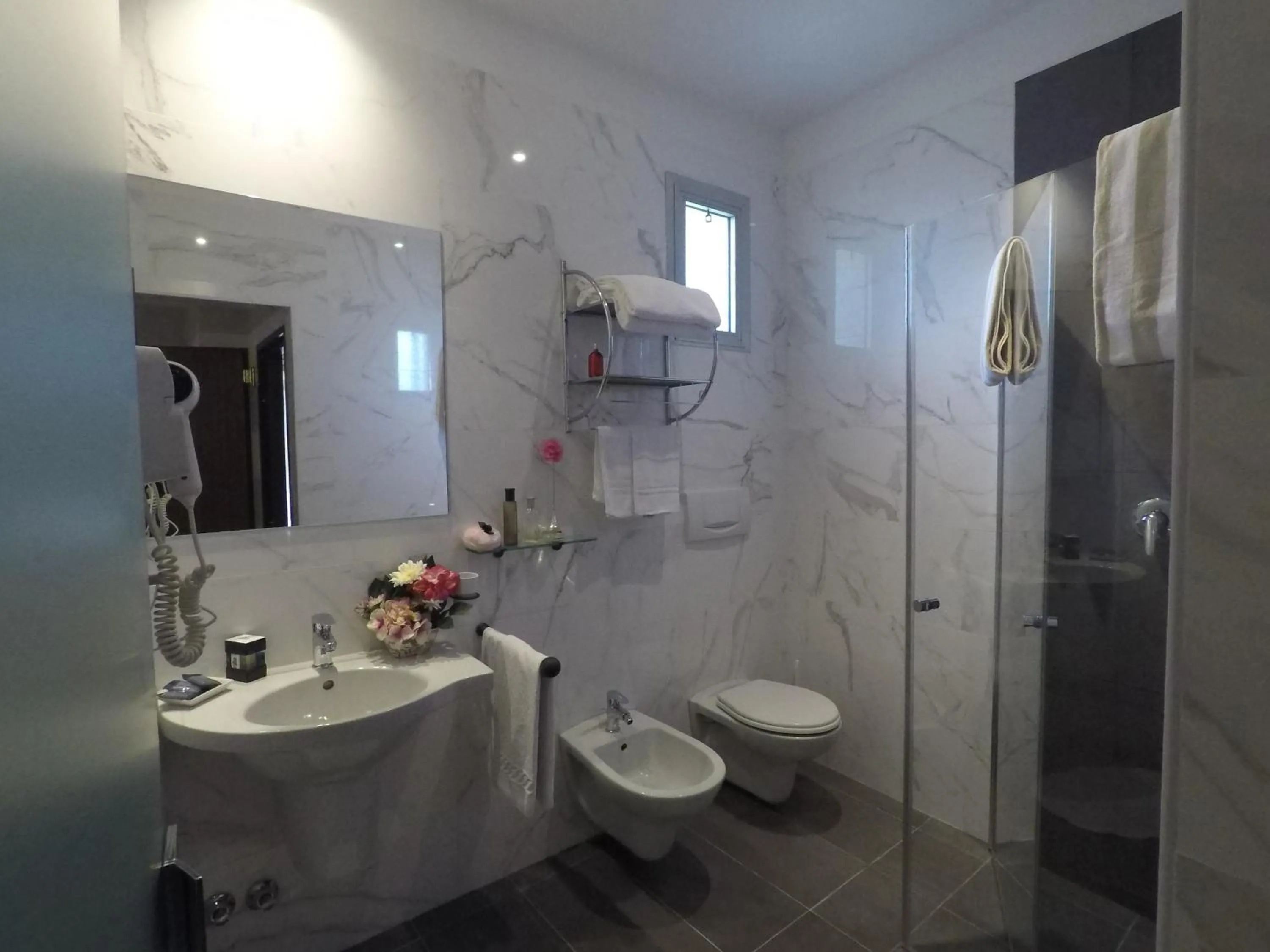 Shower in Hotel Arabel