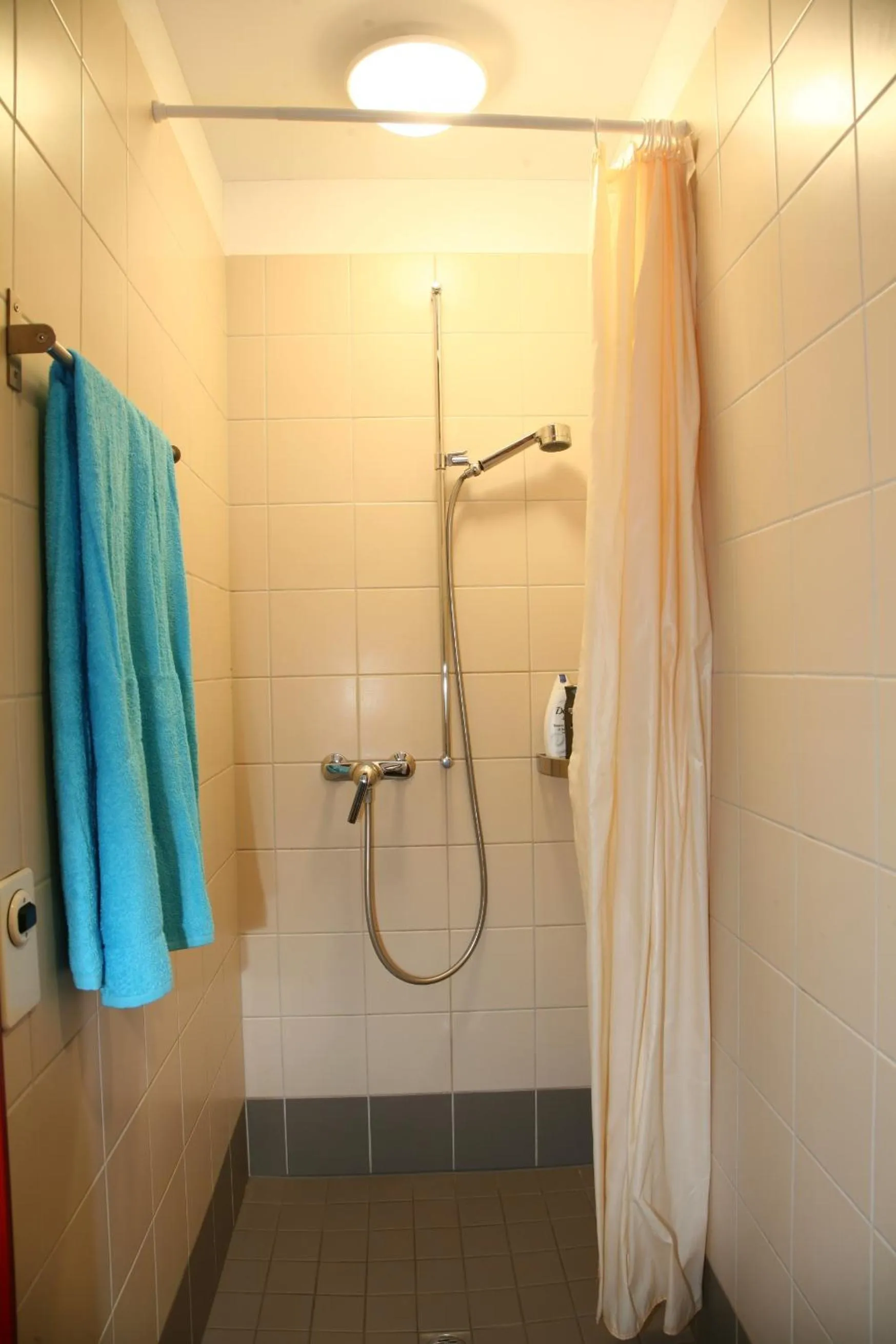 Shower in Lugano Savosa Youth Hostel