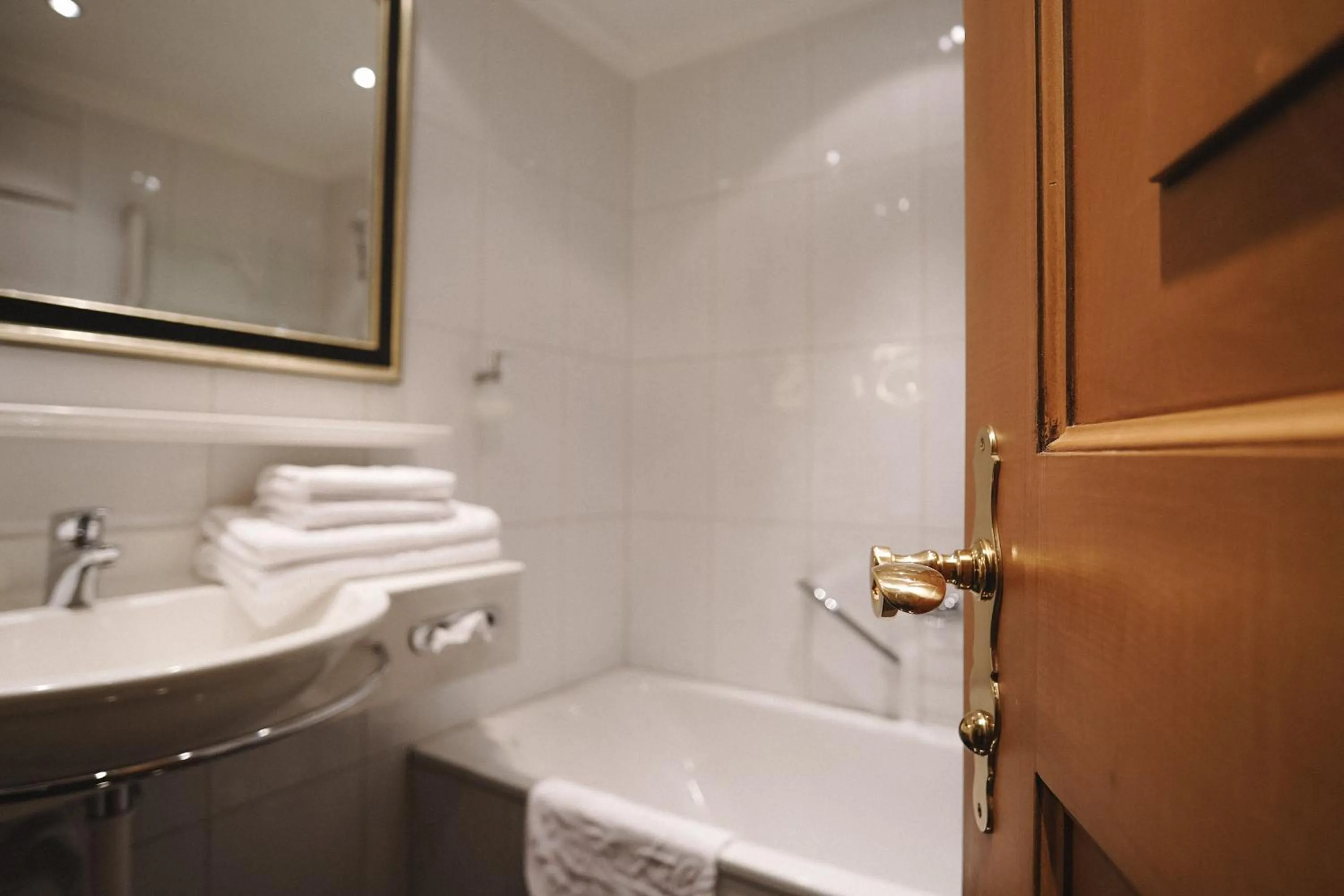 Bathroom in Hotel Acerina Superior