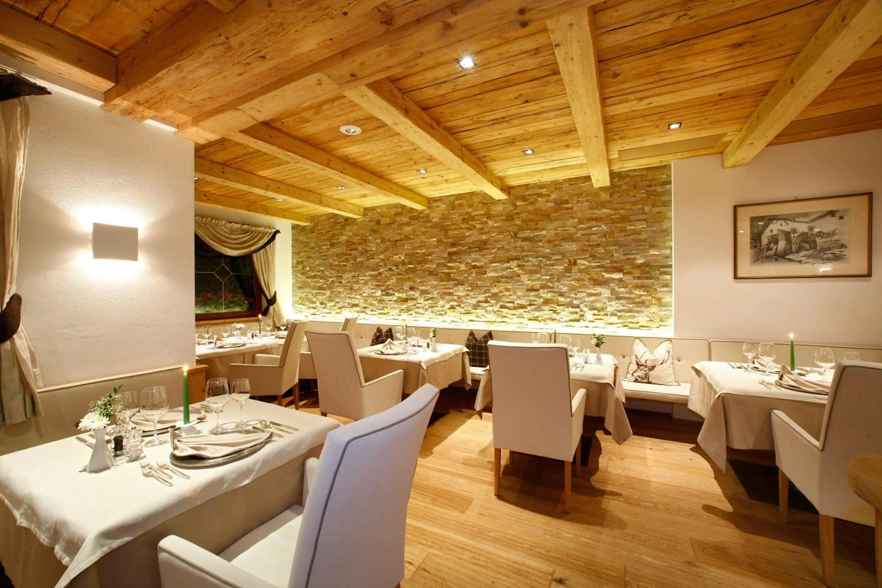 Restaurant/places to eat in Savoy Dolomites Luxury & Spa Hotel