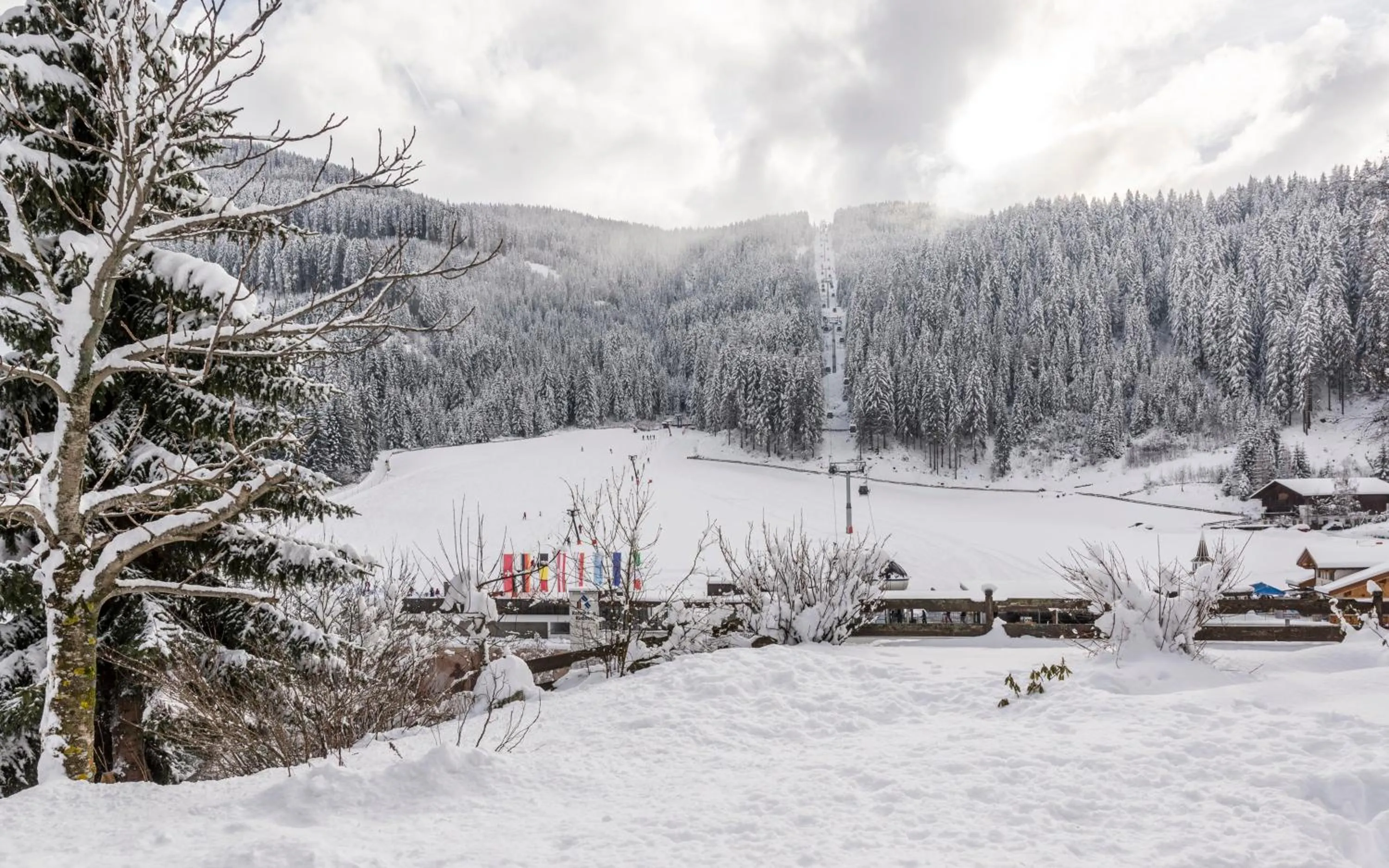 Skiing in Hotel Seeber