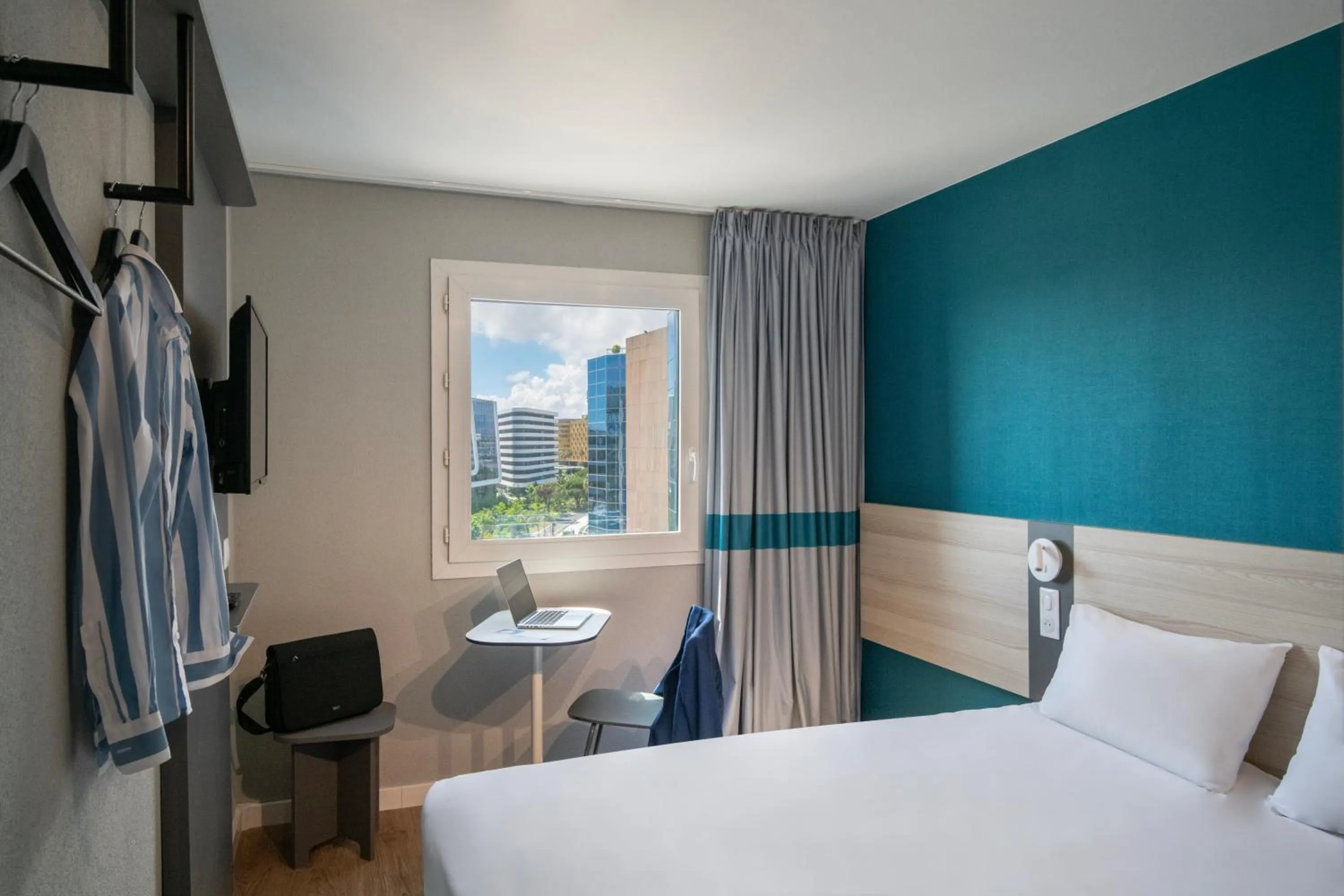 Photo of the whole room, Bed in ibis budget Nice Aeroport