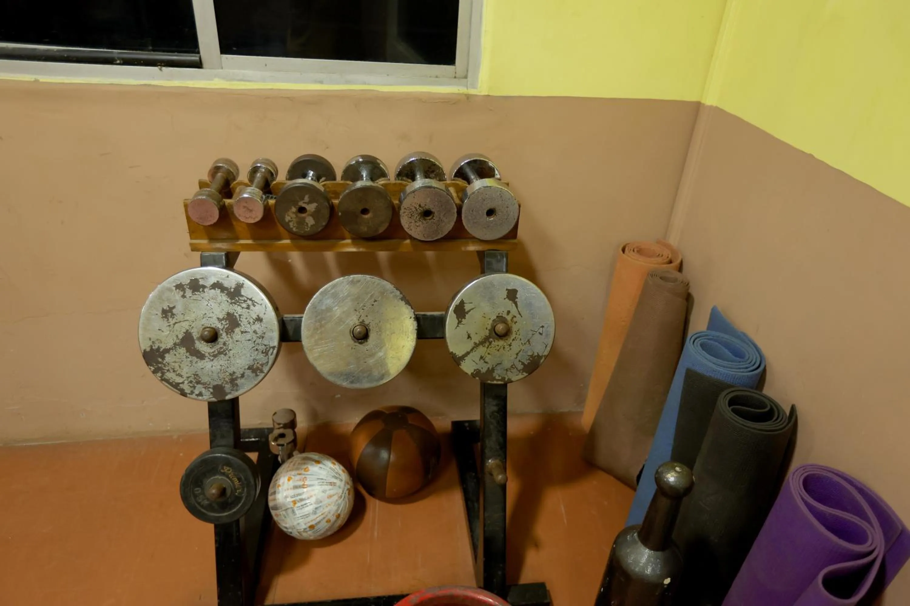 Fitness centre/facilities in Breeze Residency