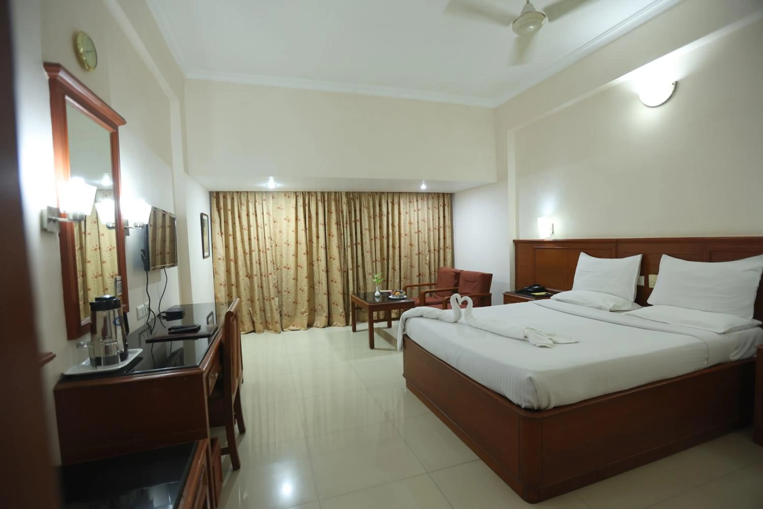 Bedroom, Bed in Breeze Residency