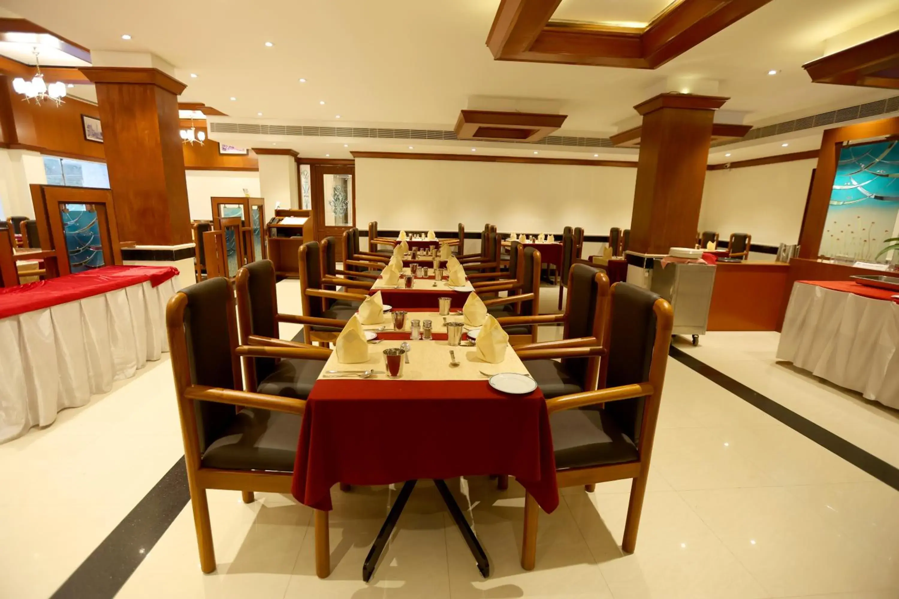 Restaurant/places to eat in Breeze Residency Restaurant/places to eat in Breeze Residency
