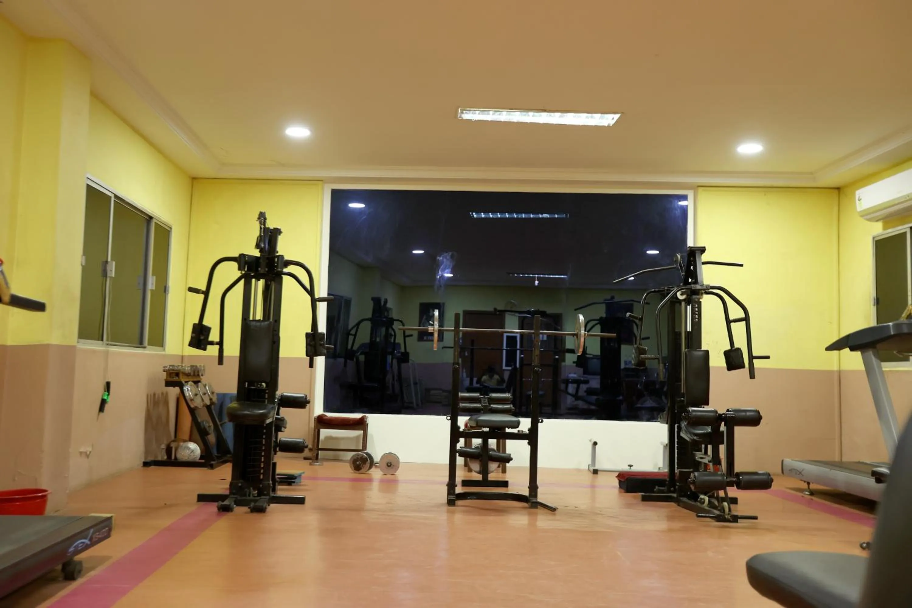 Fitness centre/facilities in Breeze Residency
