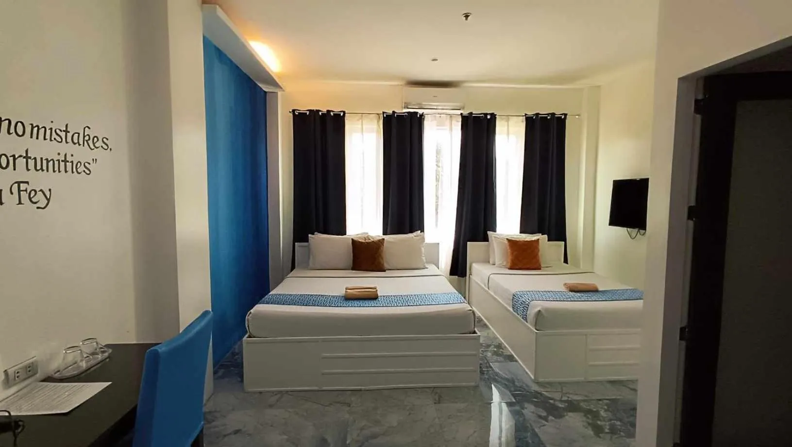 Bed in The ApplePeach House