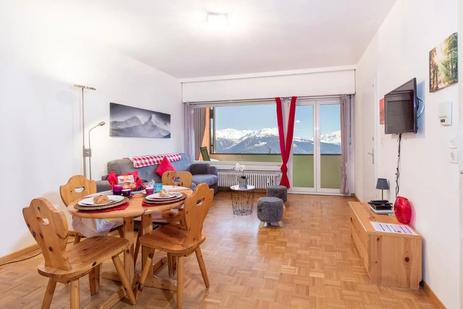 L'Eperon Center Crans wonderful view L'Eperon Center Crans wonderful view