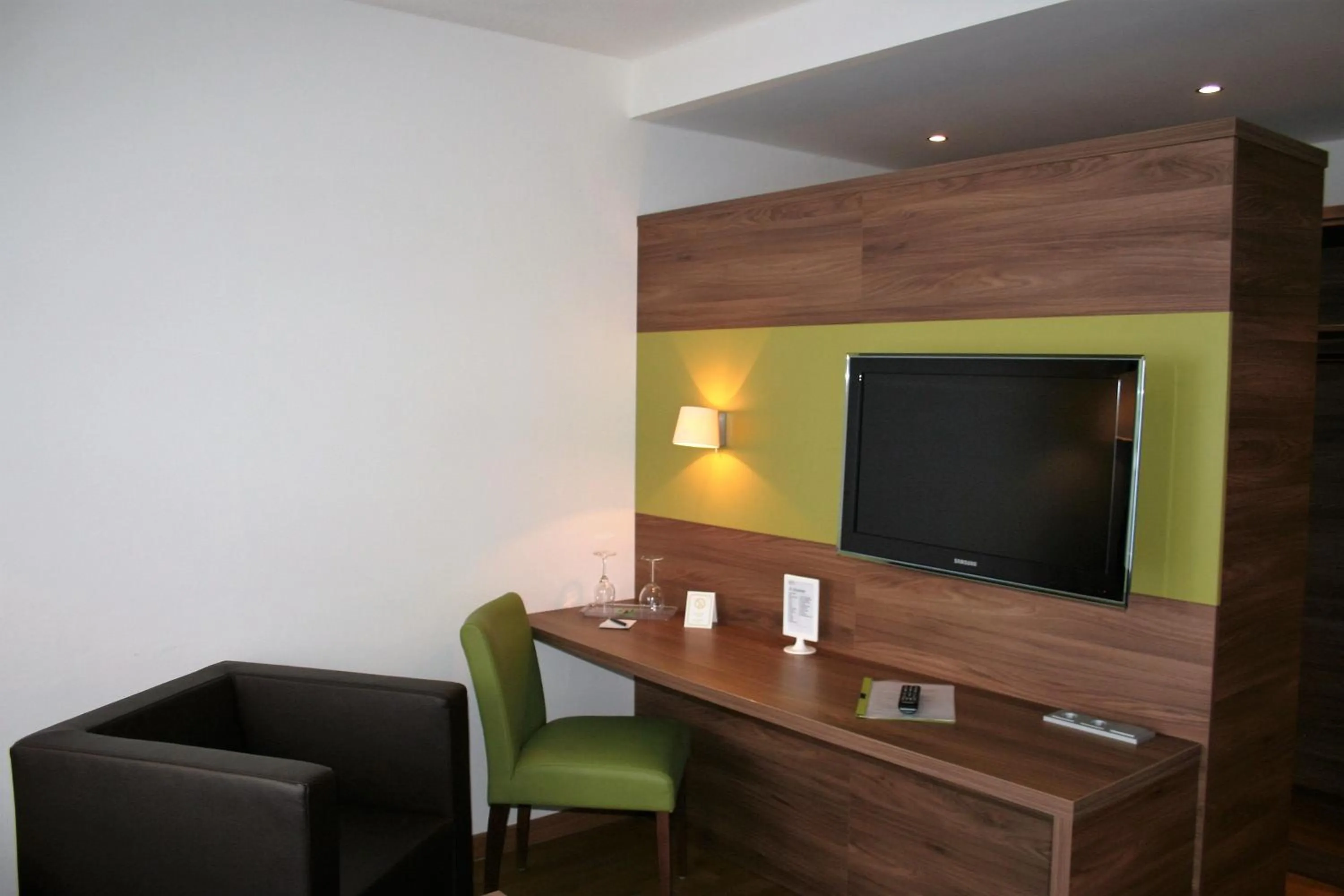 TV and multimedia in Stadthotel Bernstein