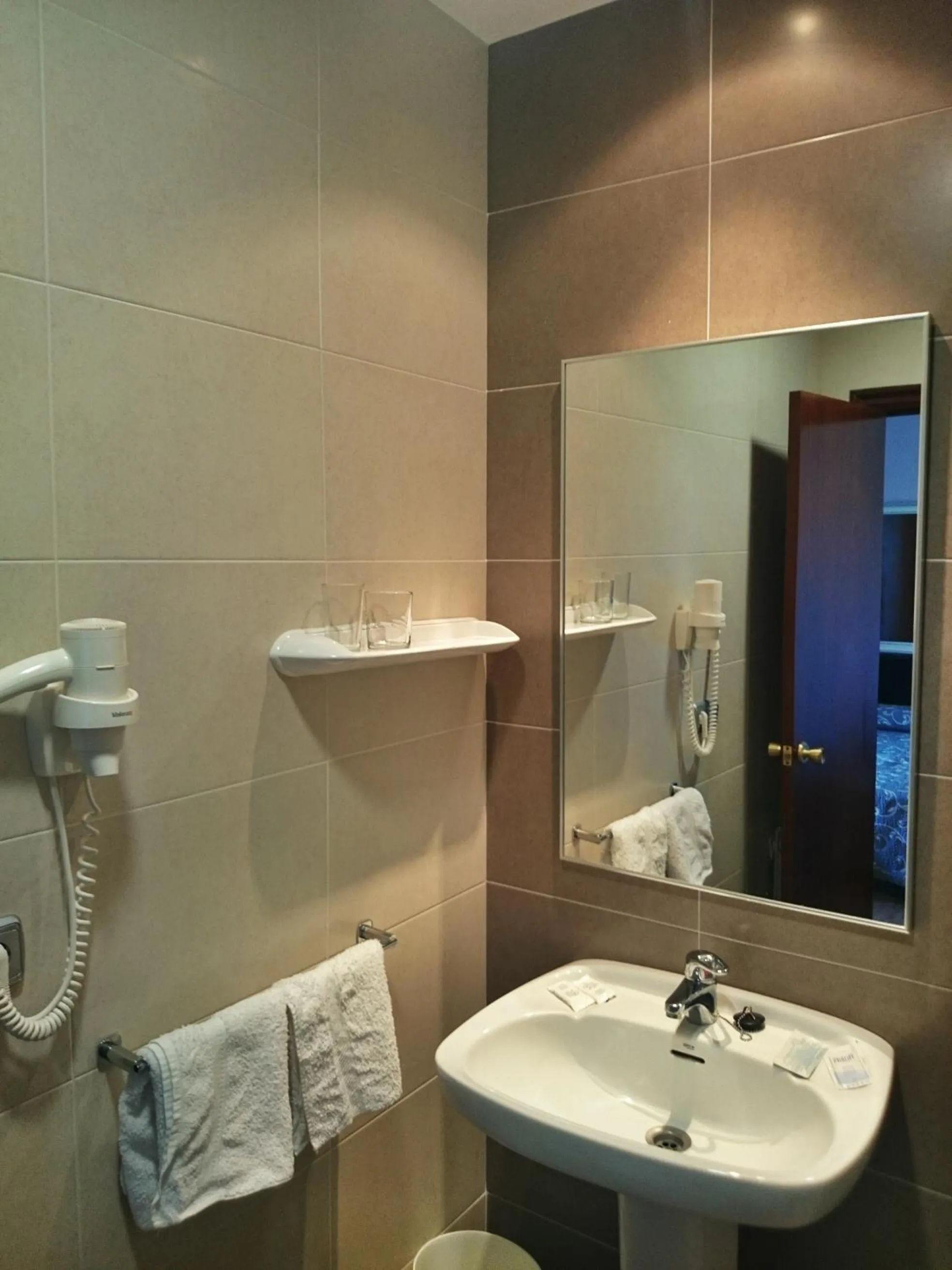 Bathroom in Hotel Marola