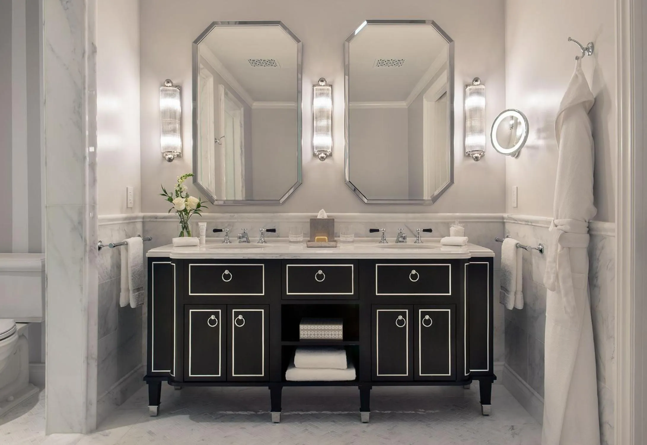 Toilet in Rosewood Miramar Beach