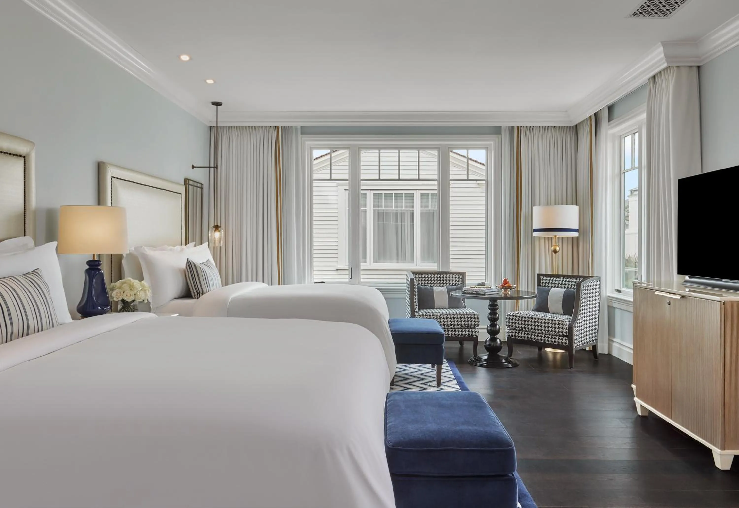 Photo of the whole room in Rosewood Miramar Beach