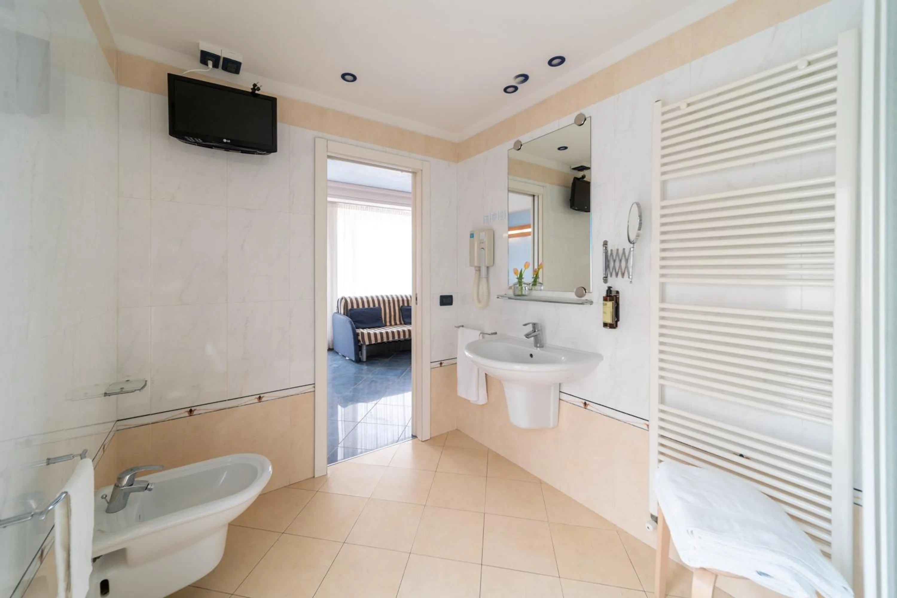 Bathroom in Hotel Ancora