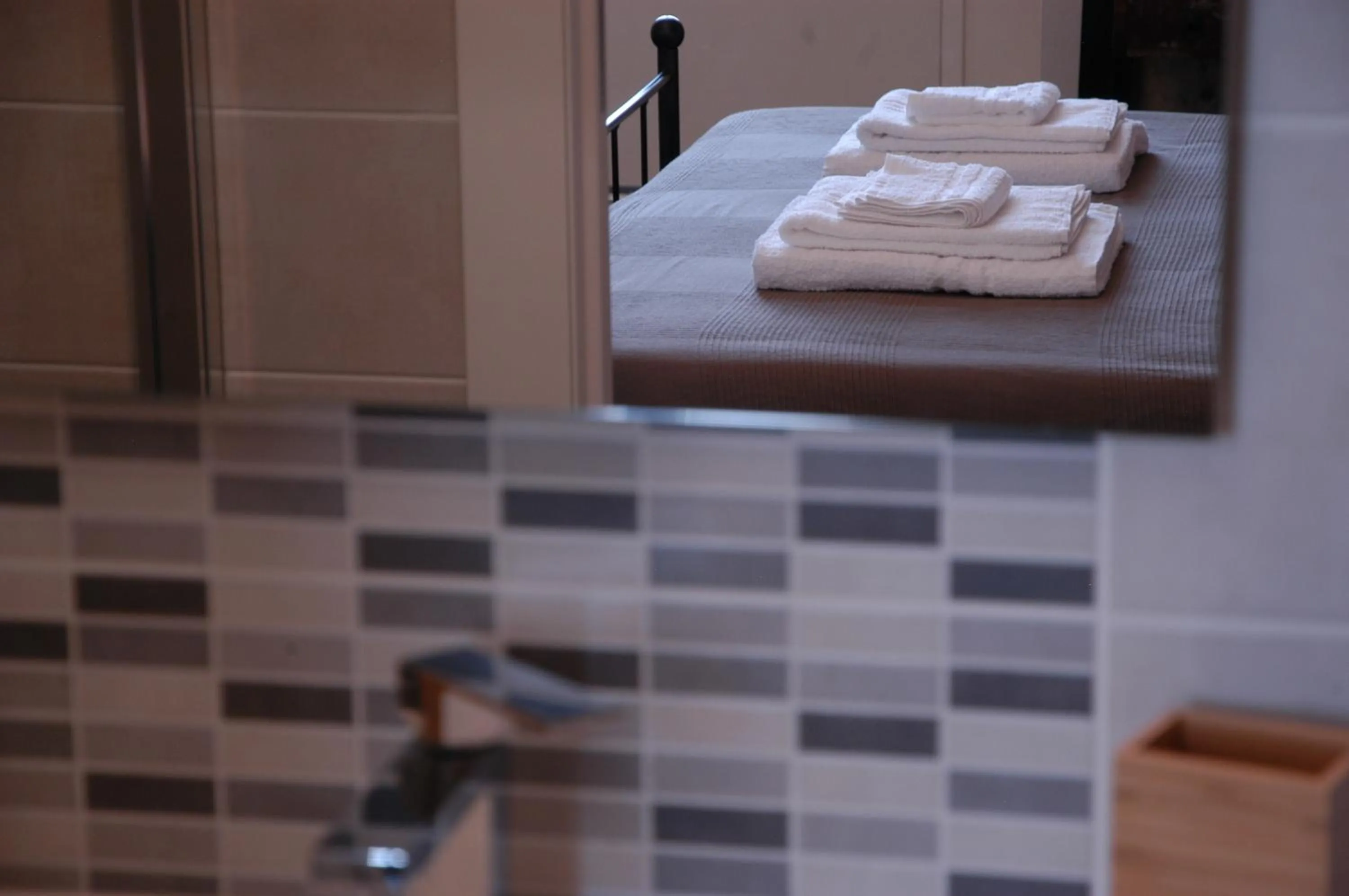 Bed in Castello D'Alcontres Guest House 3 stelle