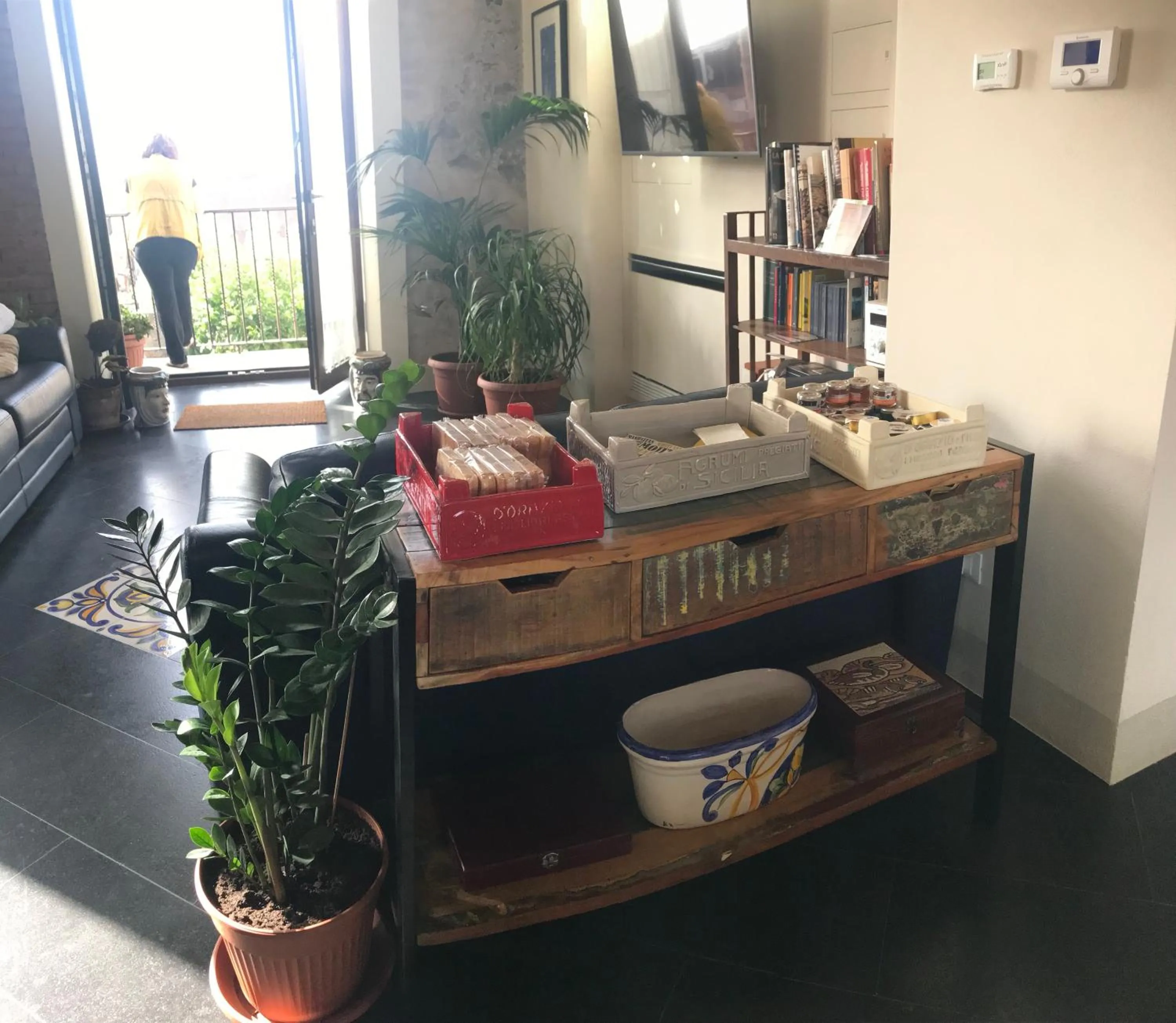 Lounge or bar in Castello D'Alcontres Guest House 3 stelle