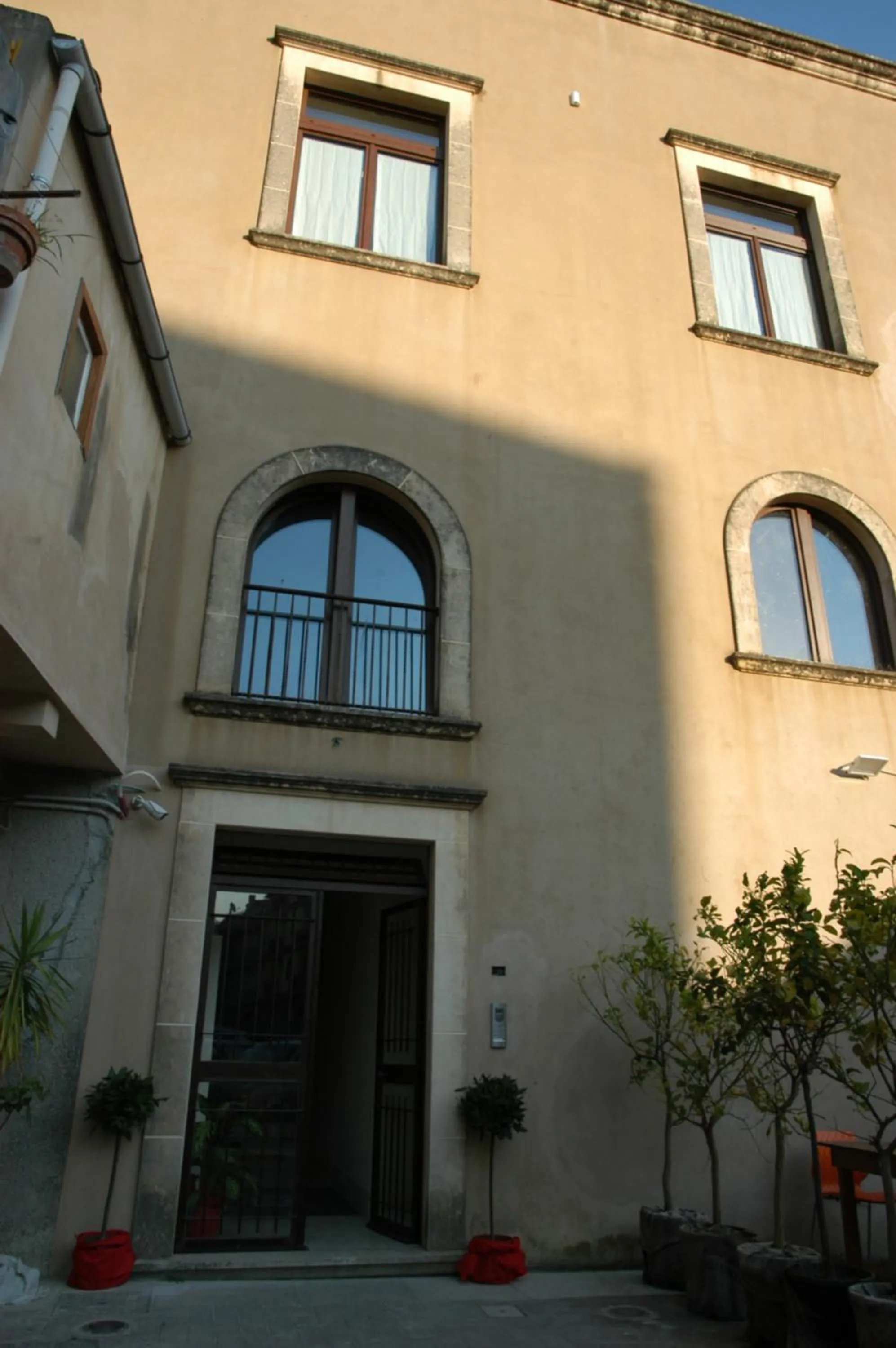 Facade/entrance in Castello D'Alcontres Guest House 3 stelle