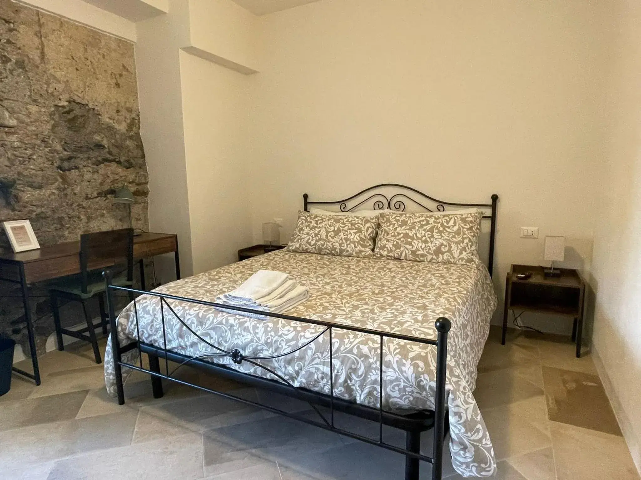 Family Suite in Castello D'Alcontres Guest House 3 stelle Family Suite in Castello D'Alcontres Guest House 3 stelle