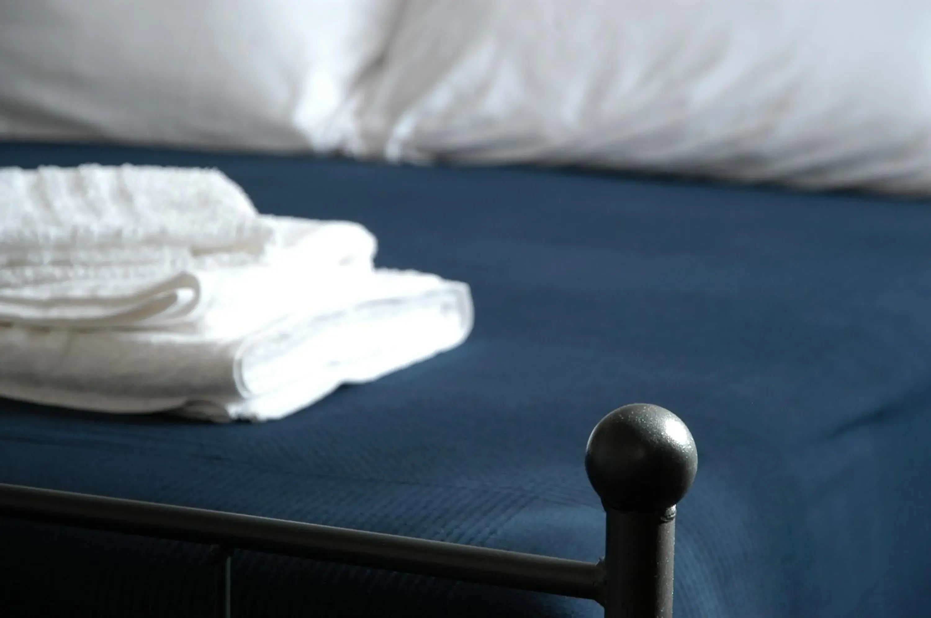 Comfort Quadruple Room in Castello D'Alcontres Guest House 3 stelle Comfort Quadruple Room in Castello D'Alcontres Guest House 3 stelle