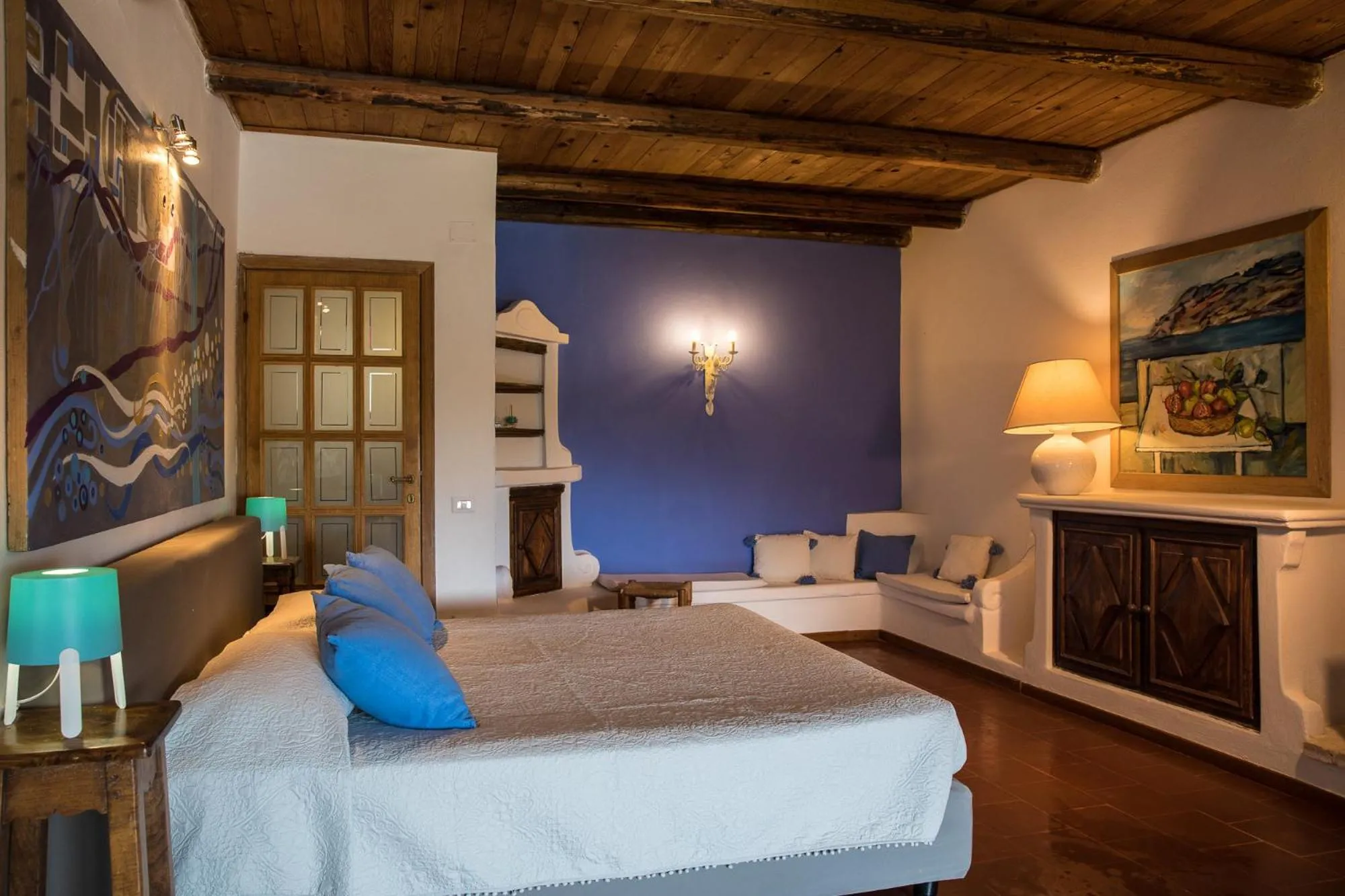 Photo of the whole room in Palmasera Charming Suites