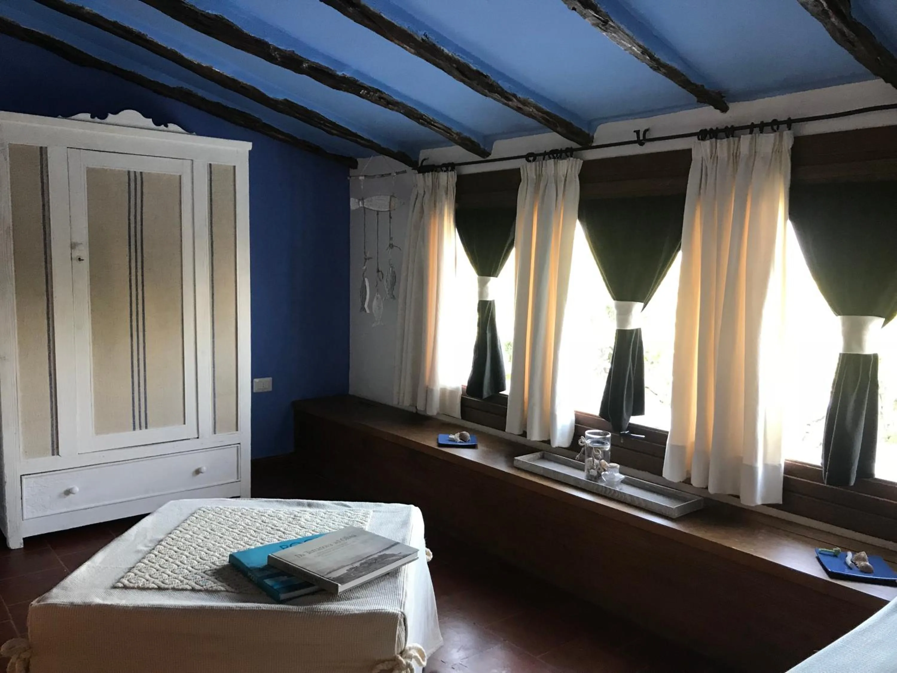 Photo of the whole room in Palmasera Charming Suites