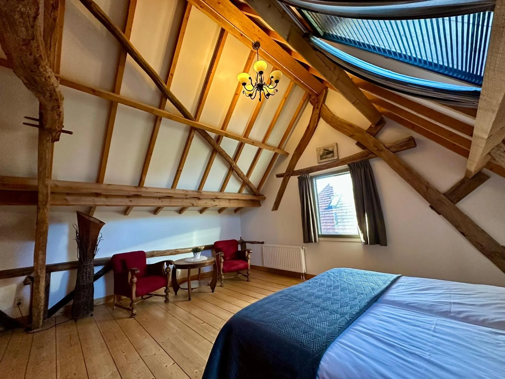 Bed in Erfgoed & Logies Den Heijkant