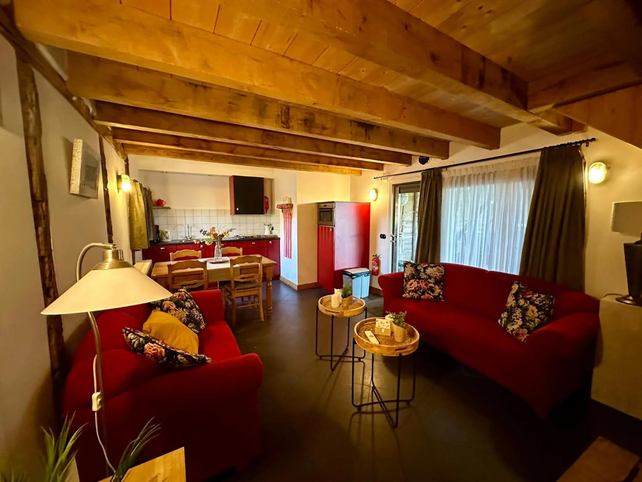 Photo of the whole room in Erfgoed & Logies Den Heijkant