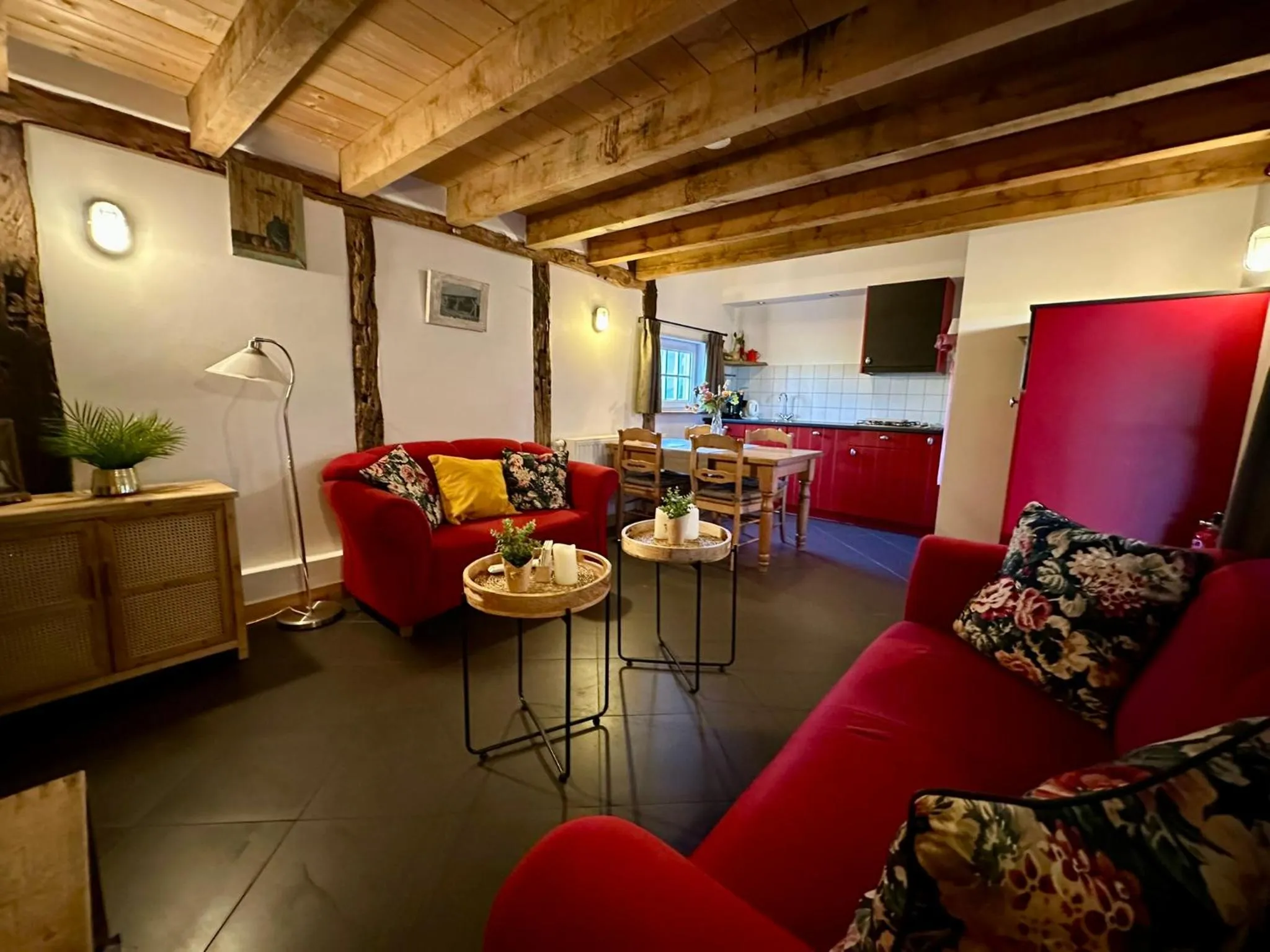 Photo of the whole room in Erfgoed & Logies Den Heijkant