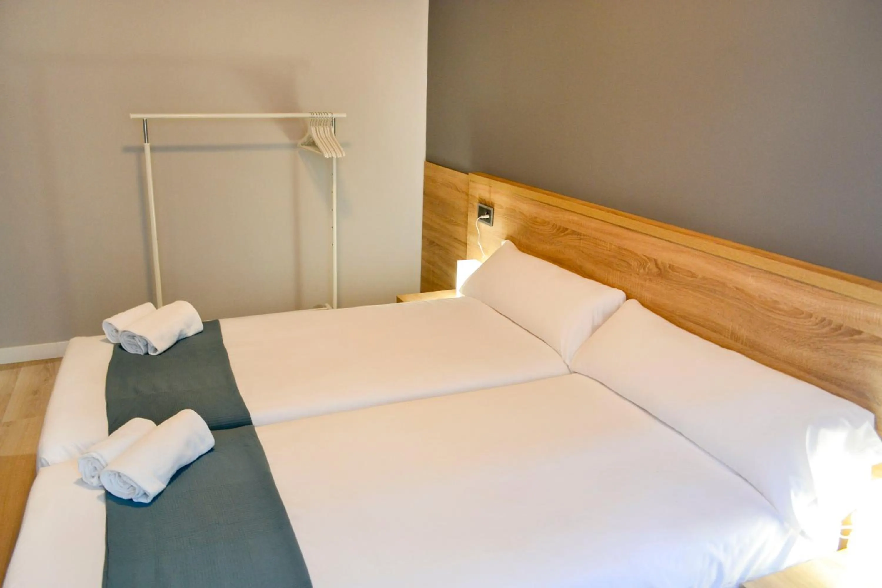 Bed in Alda Centro León