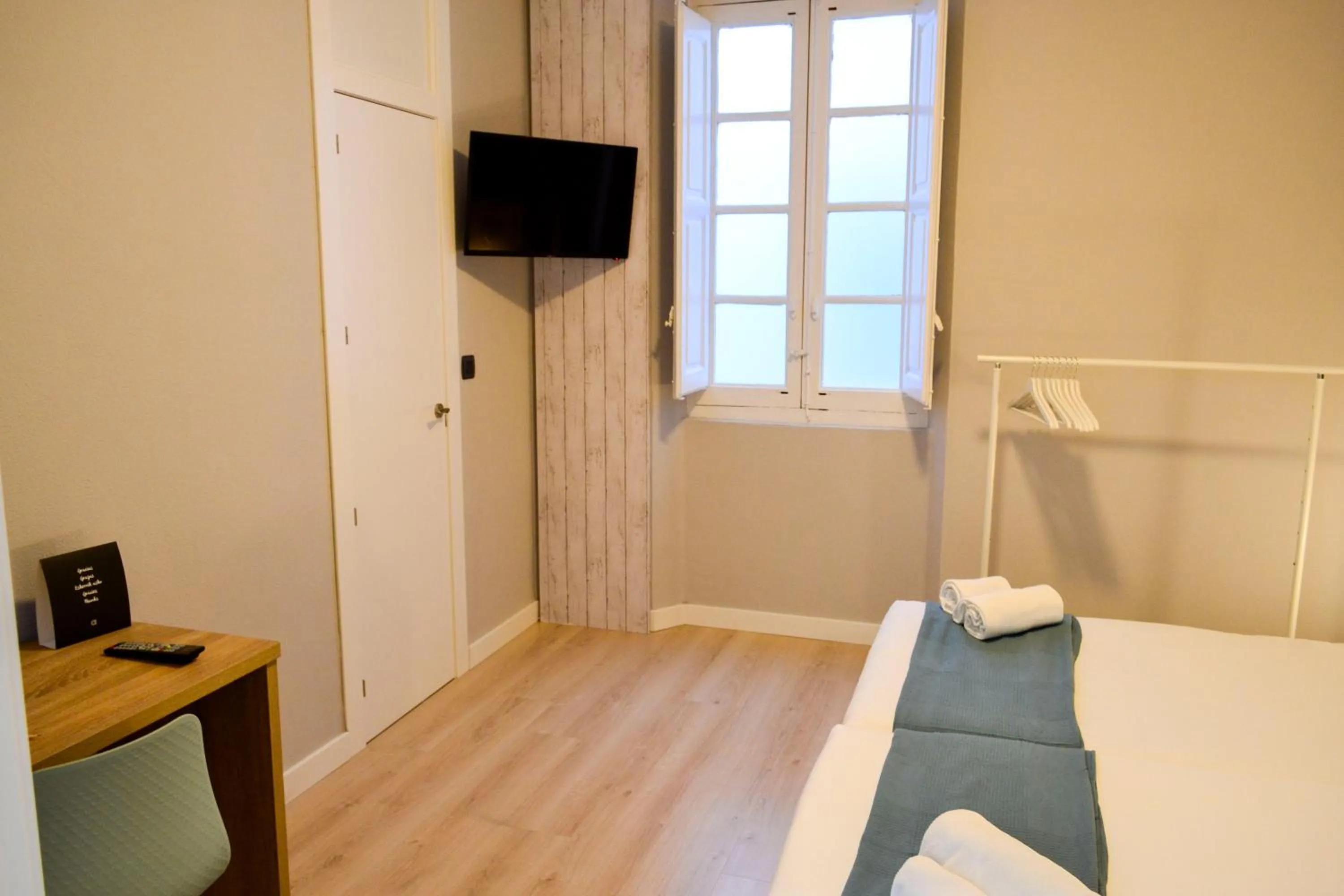 TV and multimedia, Bed in Alda Centro León