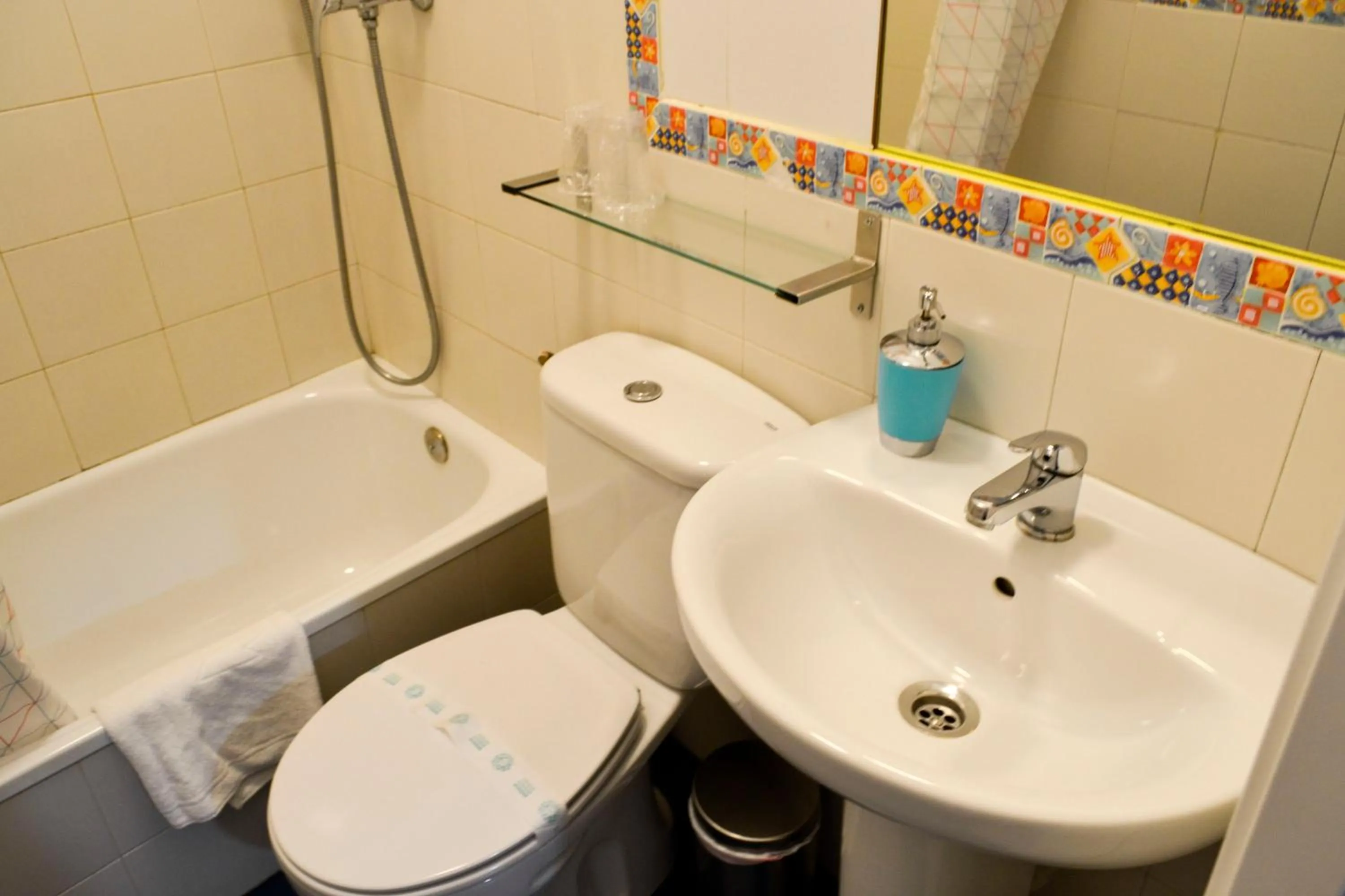 Bathroom in Alda Centro León