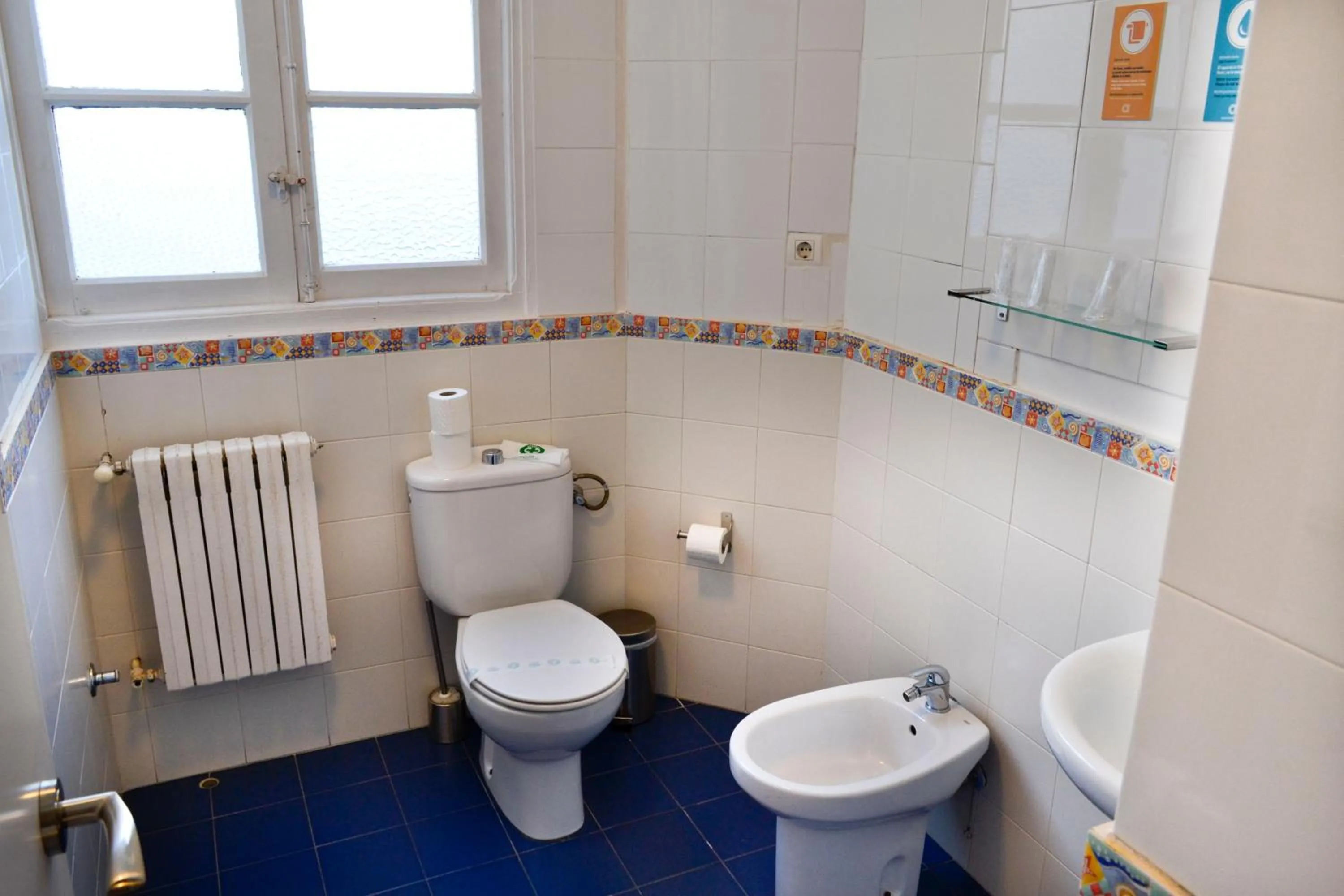 Bathroom in Alda Centro León