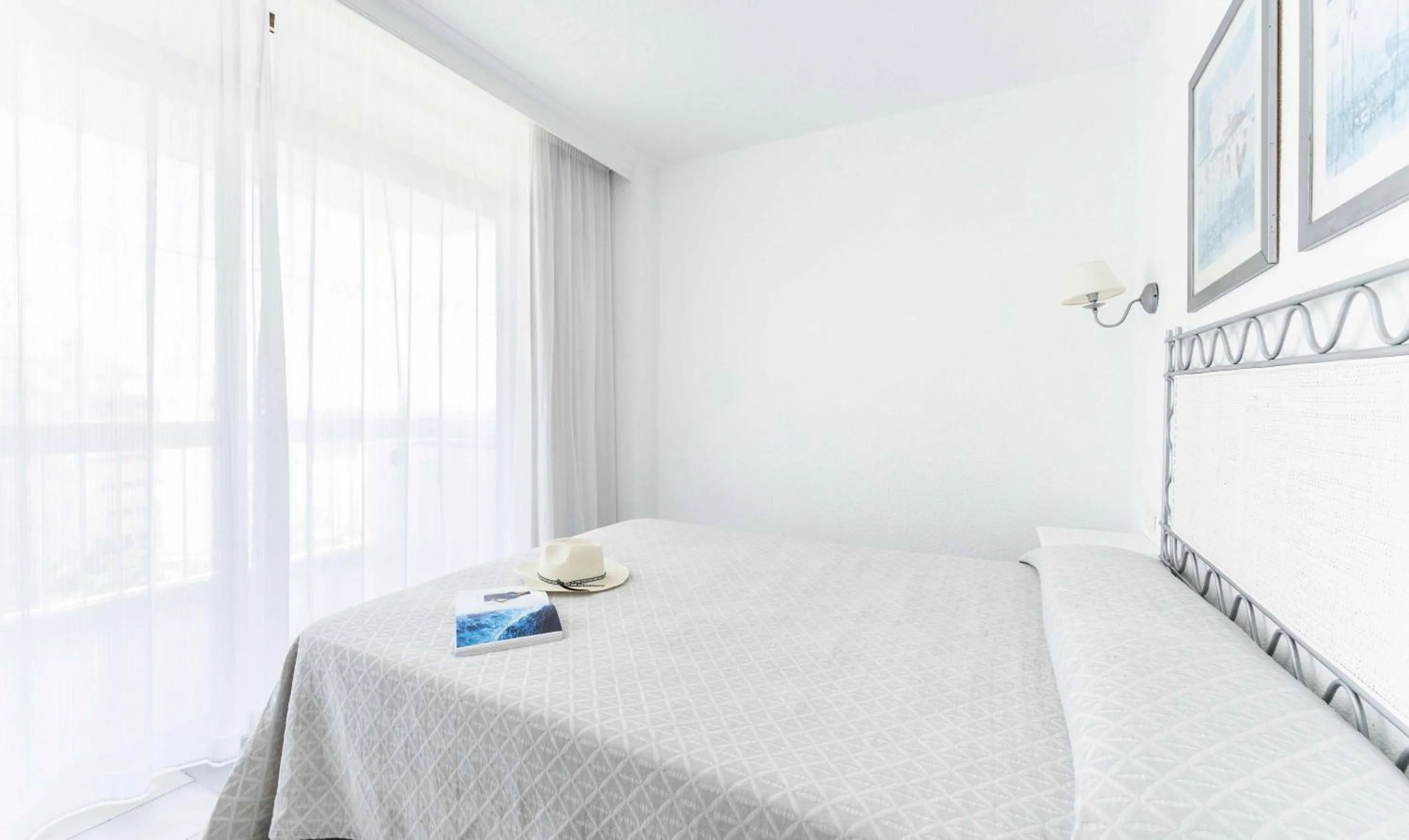 Bedroom, Bed in Ona Palm Beach