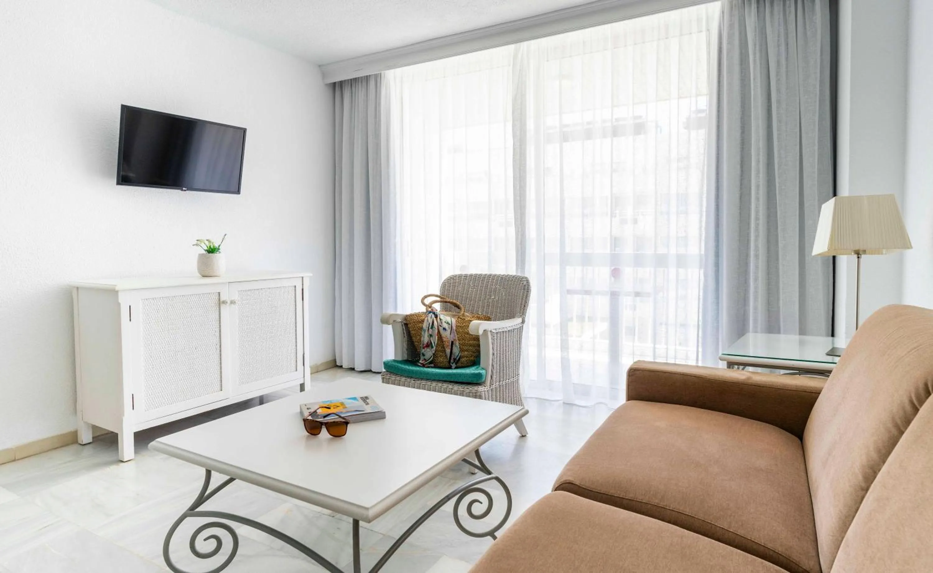 Living room in Ona Palm Beach