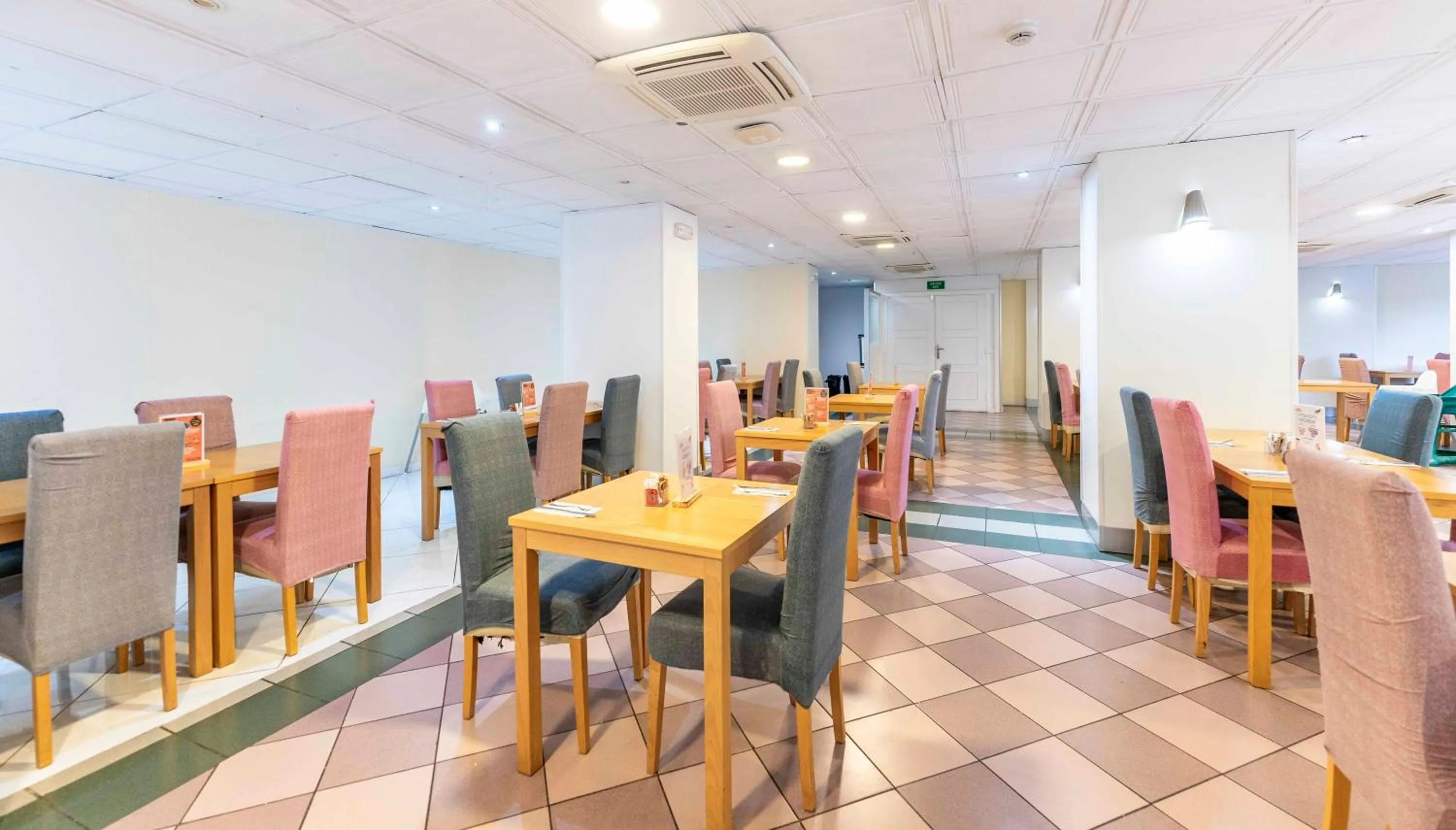 Restaurant/places to eat in Ona Palm Beach