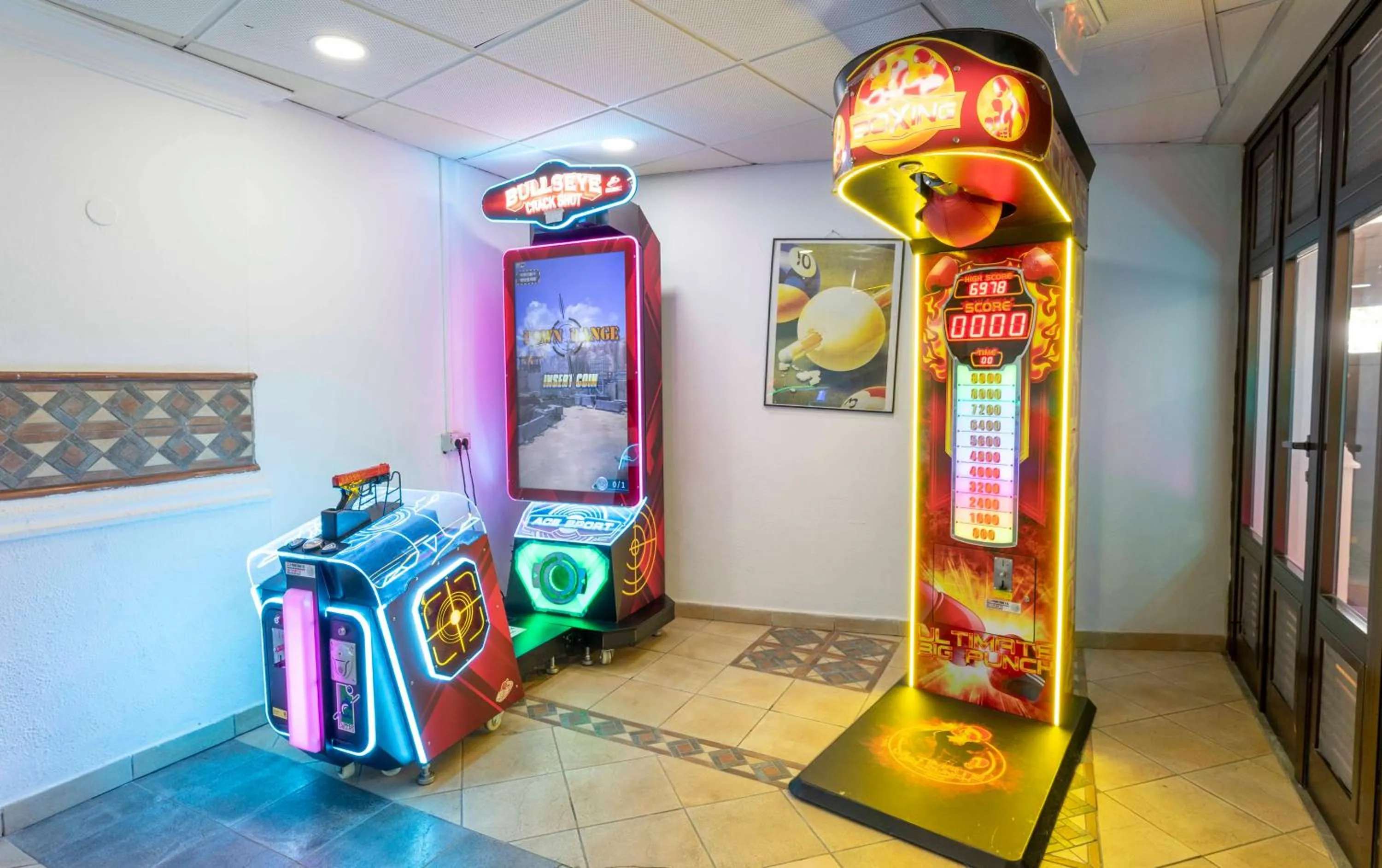 Property building in Ona Palm Beach