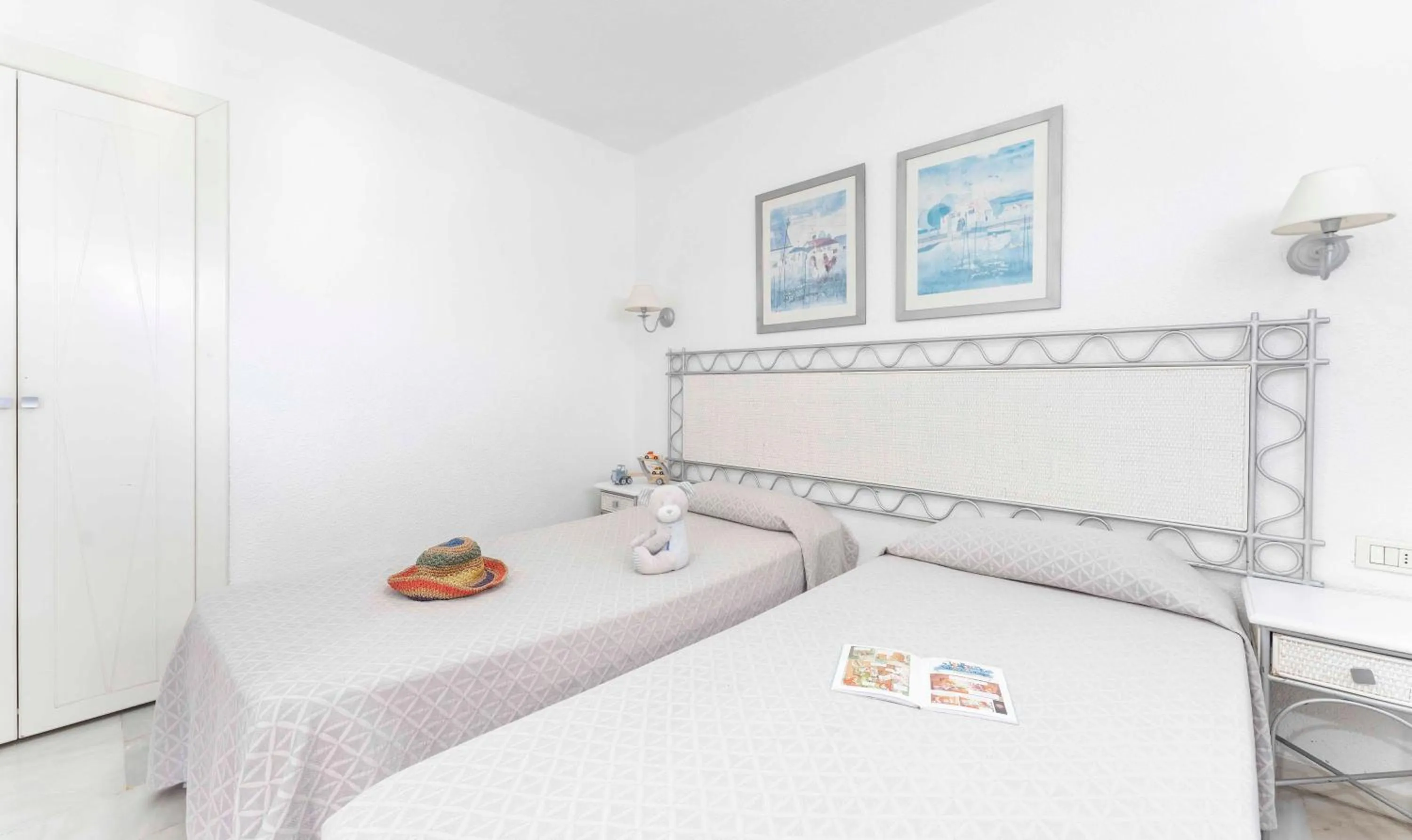 Bedroom, Bed in Ona Palm Beach