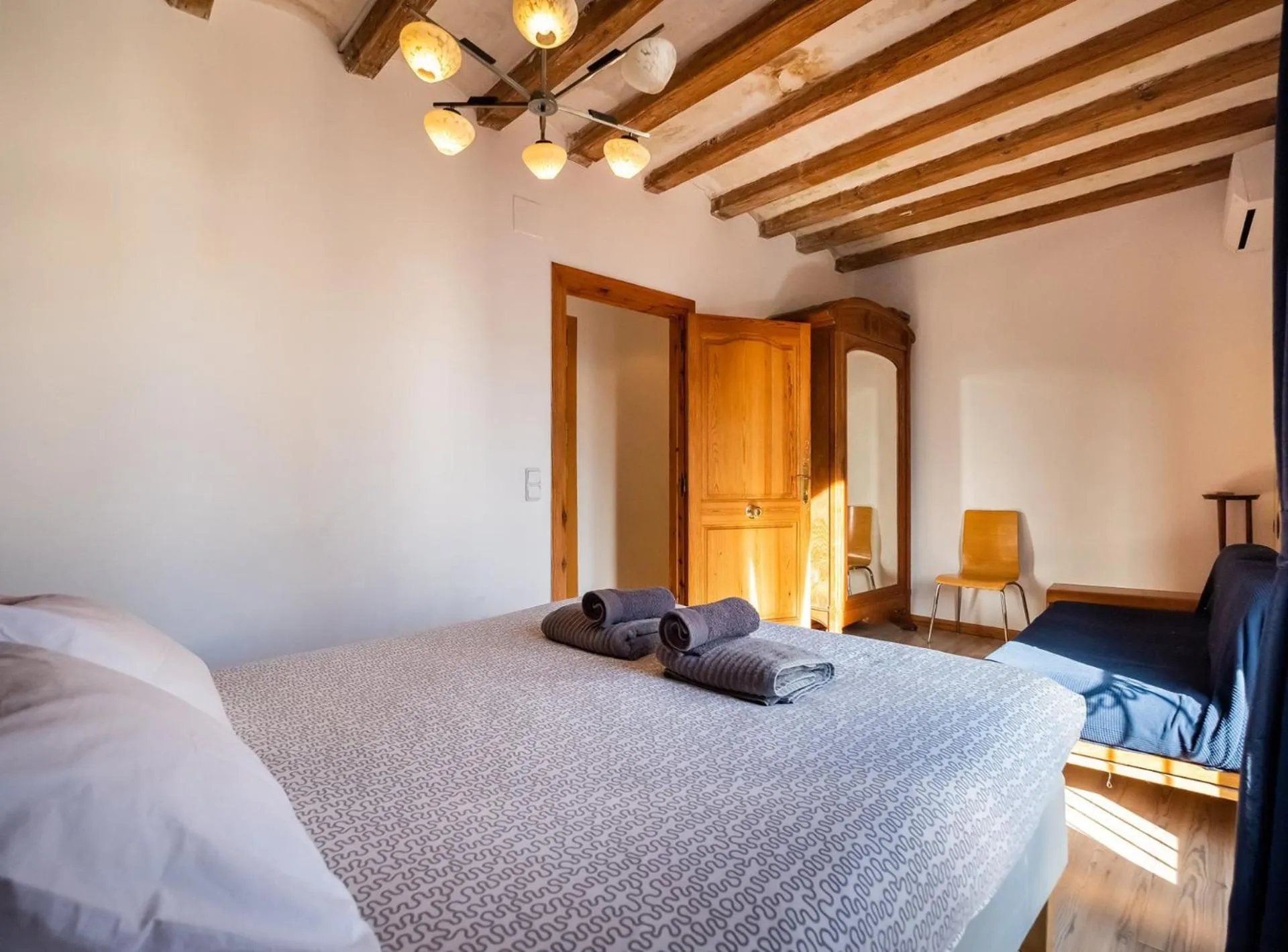 Bed in Apartamentos El Pintor