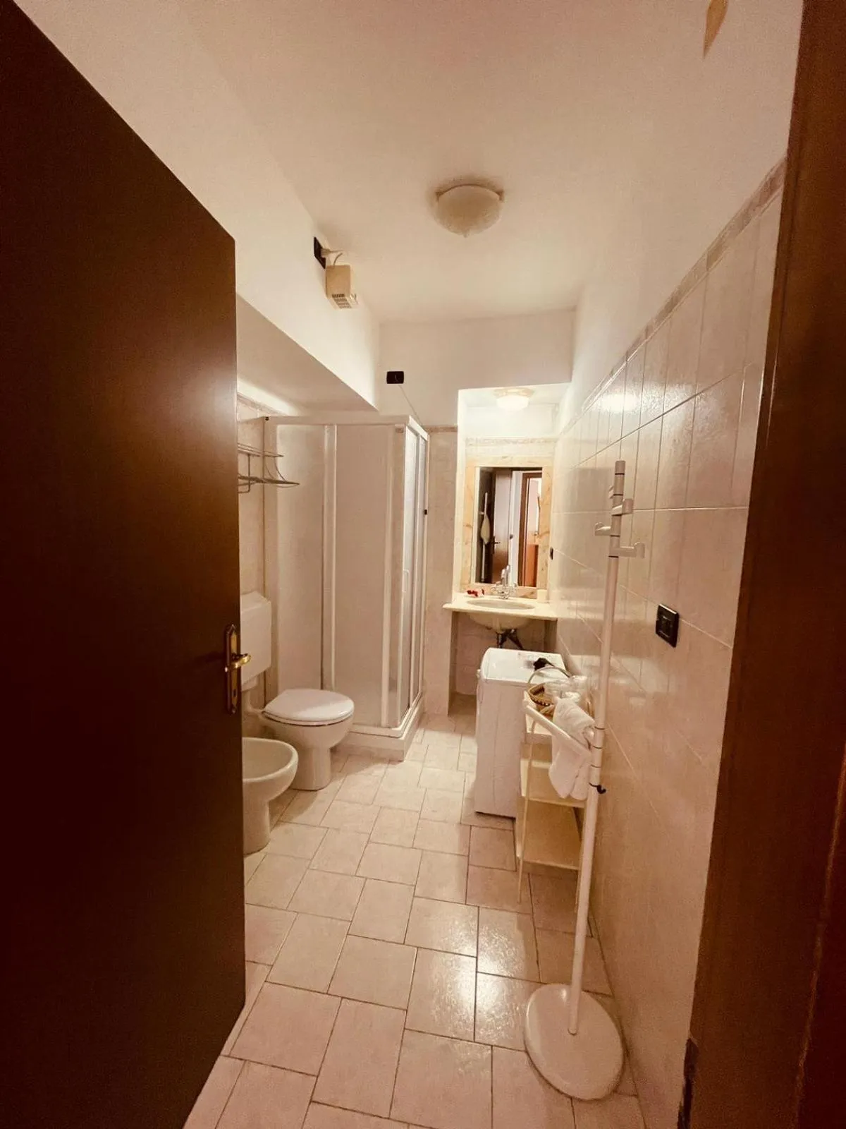 Bathroom in Hotel Dora