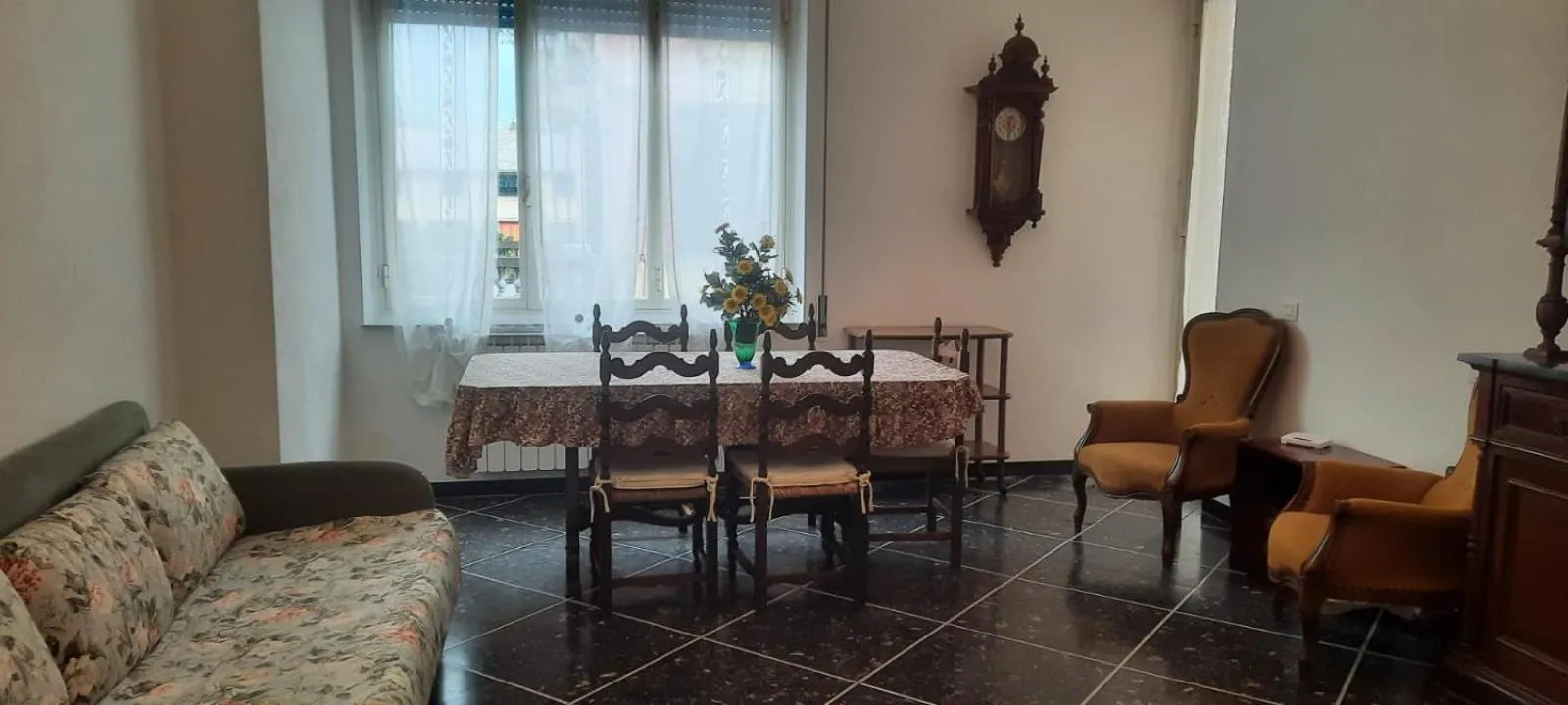 Seating area in Hotel Dora