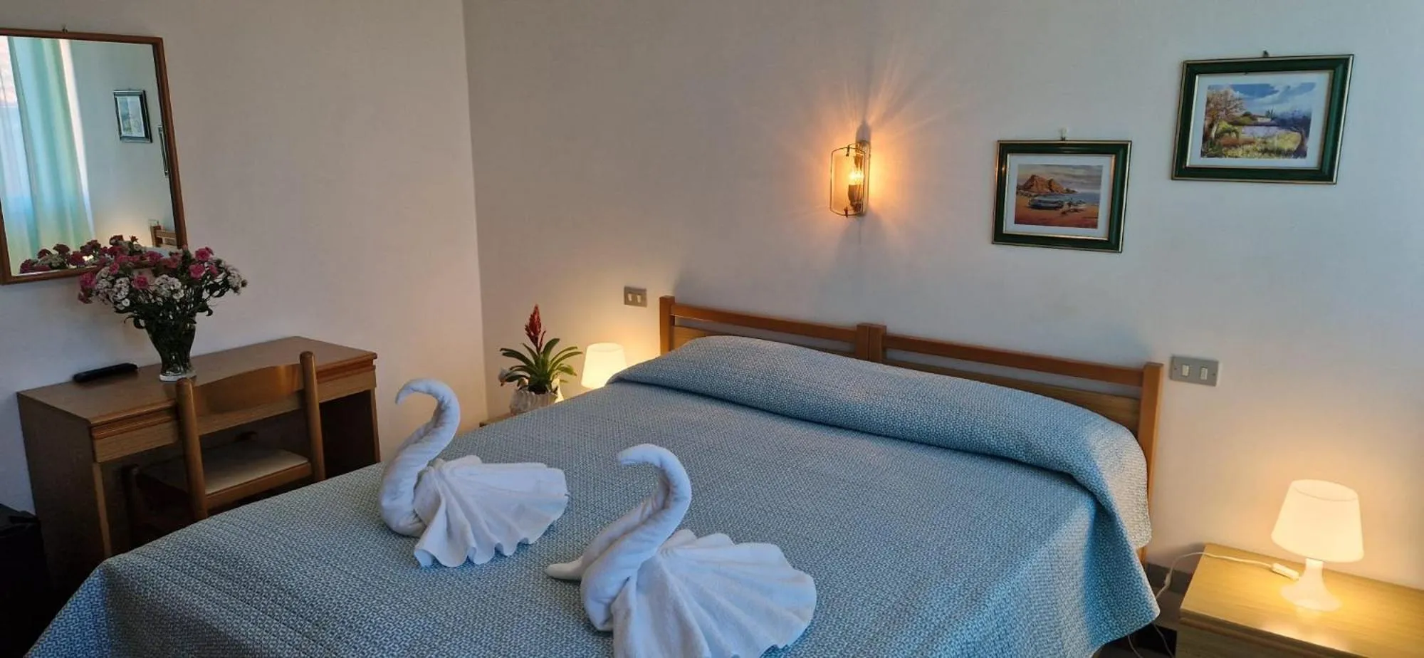 Photo of the whole room in Hotel Dora